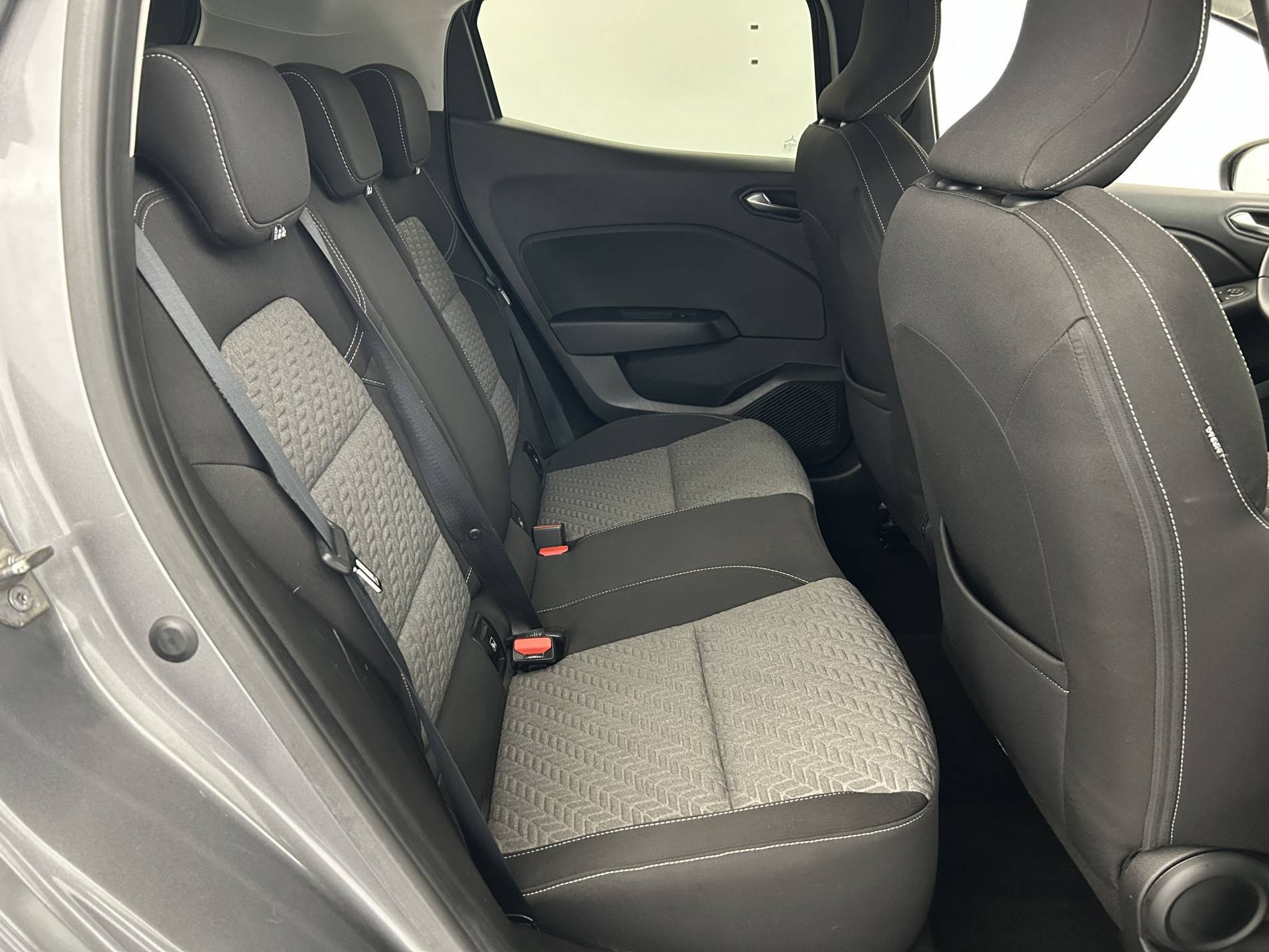 Vente en ligne Renault Clio 5 Clio TCe 90 au prix de 13 990 €