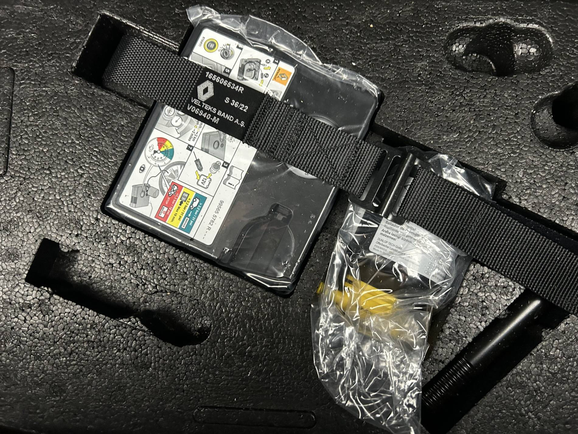 Vente en ligne Renault Clio 5 Clio E-Tech full hybrid 145 au prix de 17 390 €