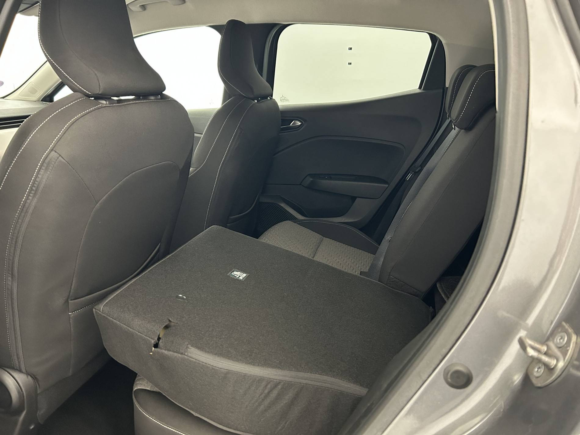 Vente en ligne Renault Clio 5 Clio TCe 90 au prix de 13 990 €