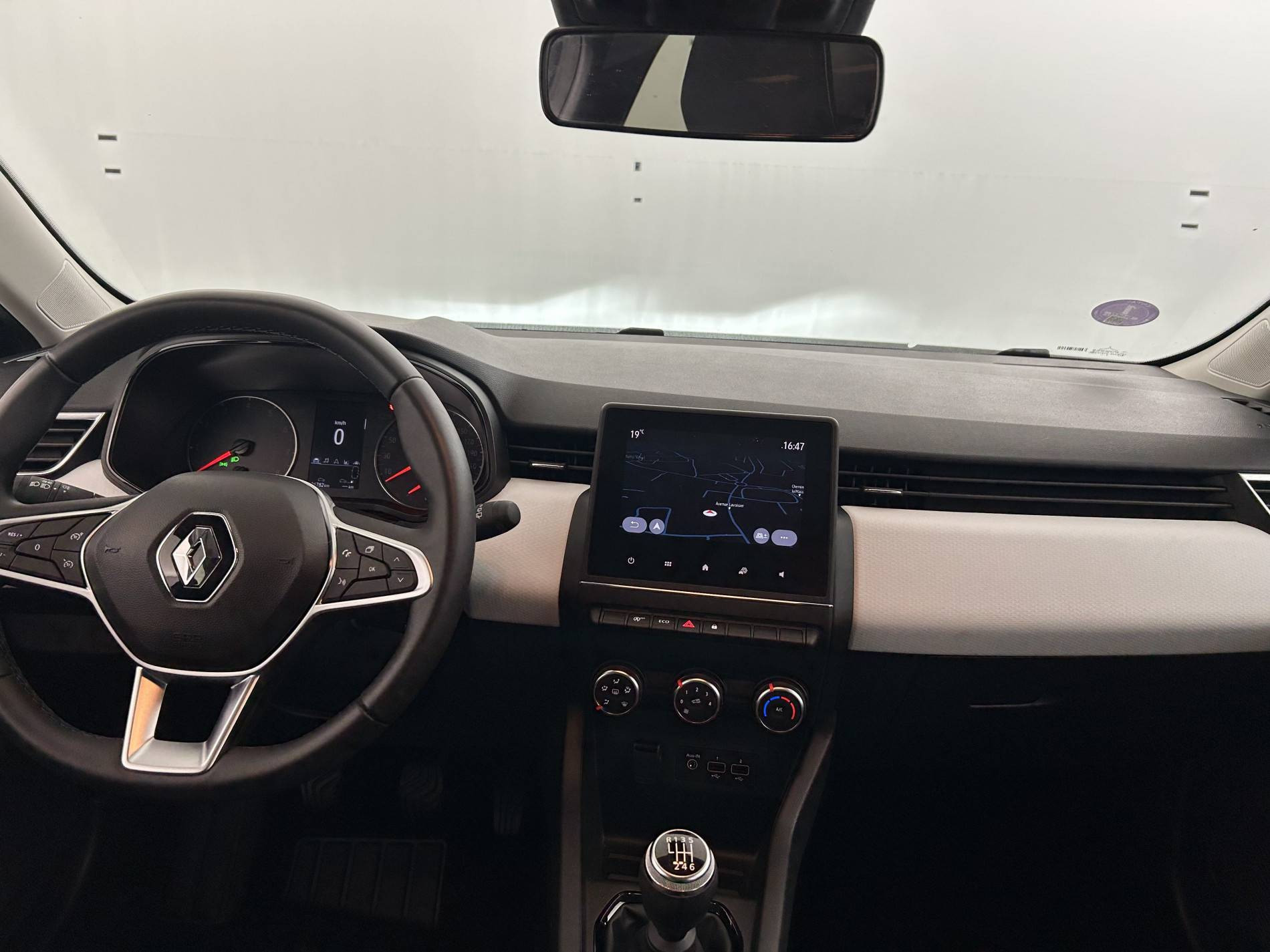 Vente en ligne Renault Clio 5 Clio TCe 90 au prix de 13 990 €