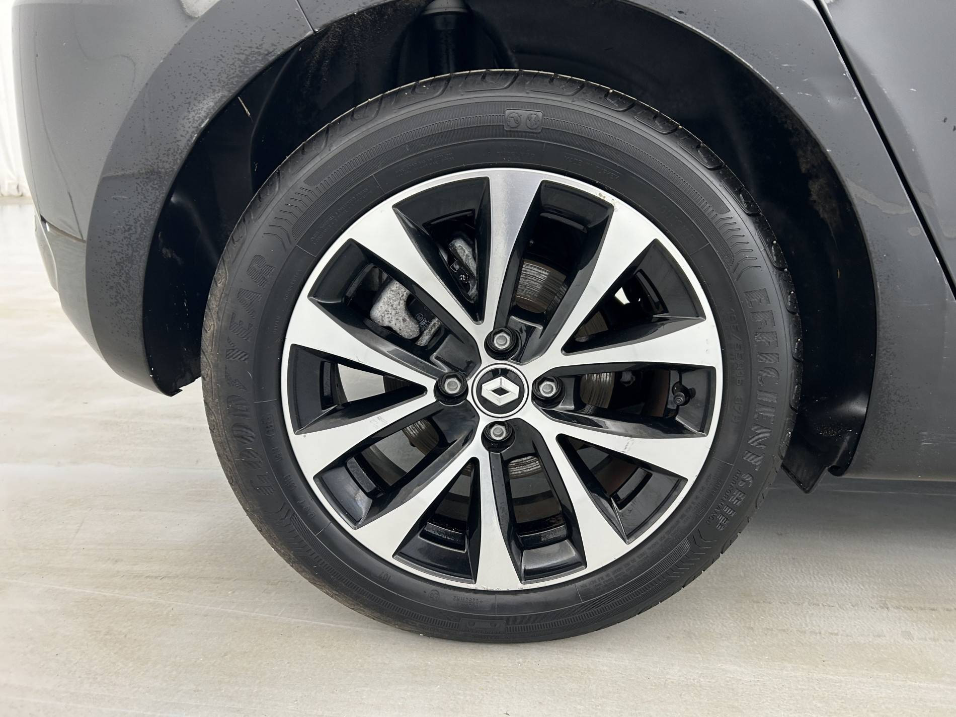 Vente en ligne Renault Clio 5 Clio E-Tech full hybrid 145 au prix de 17 390 €