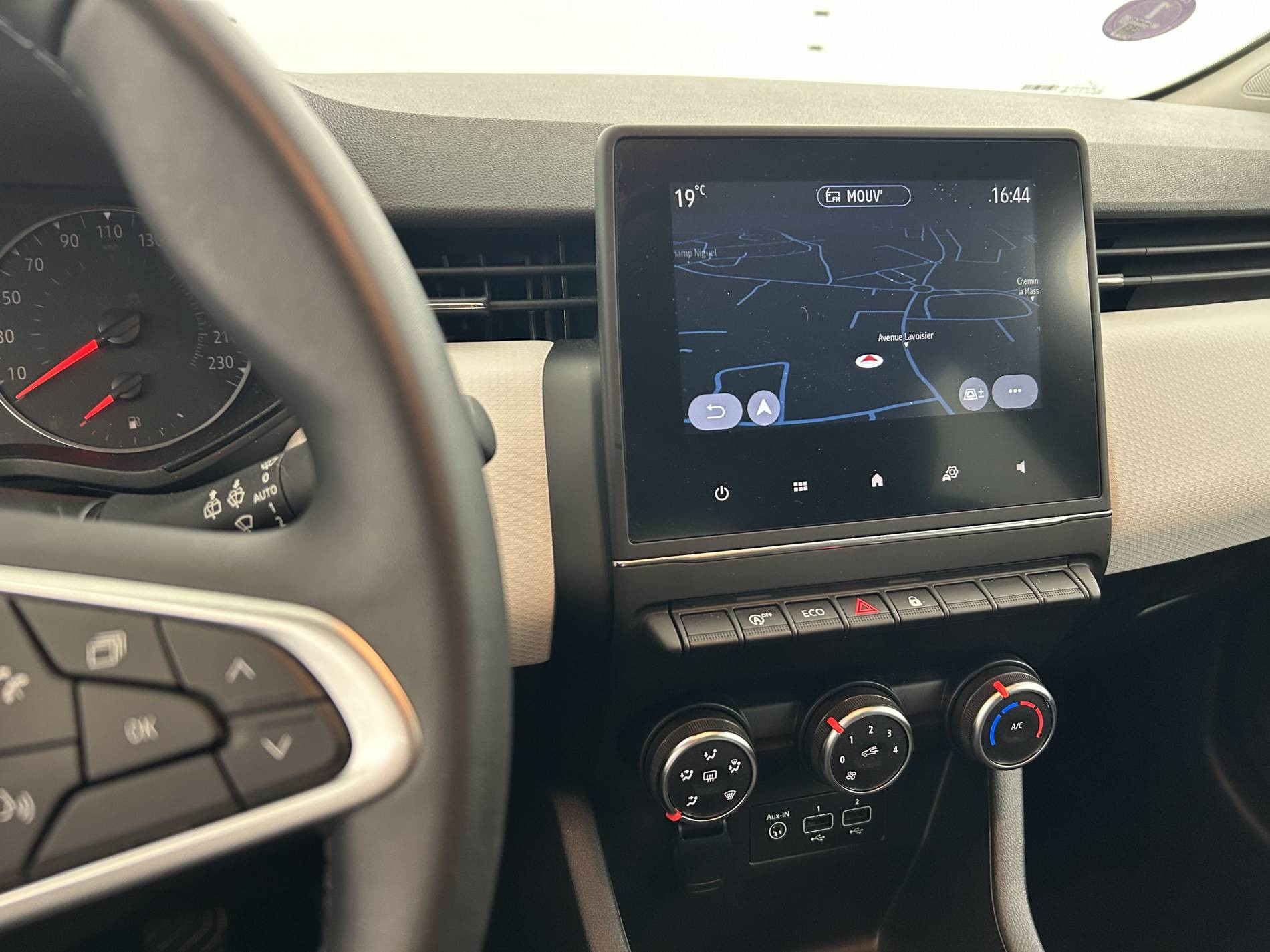 Vente en ligne Renault Clio 5 Clio TCe 90 au prix de 13 990 €