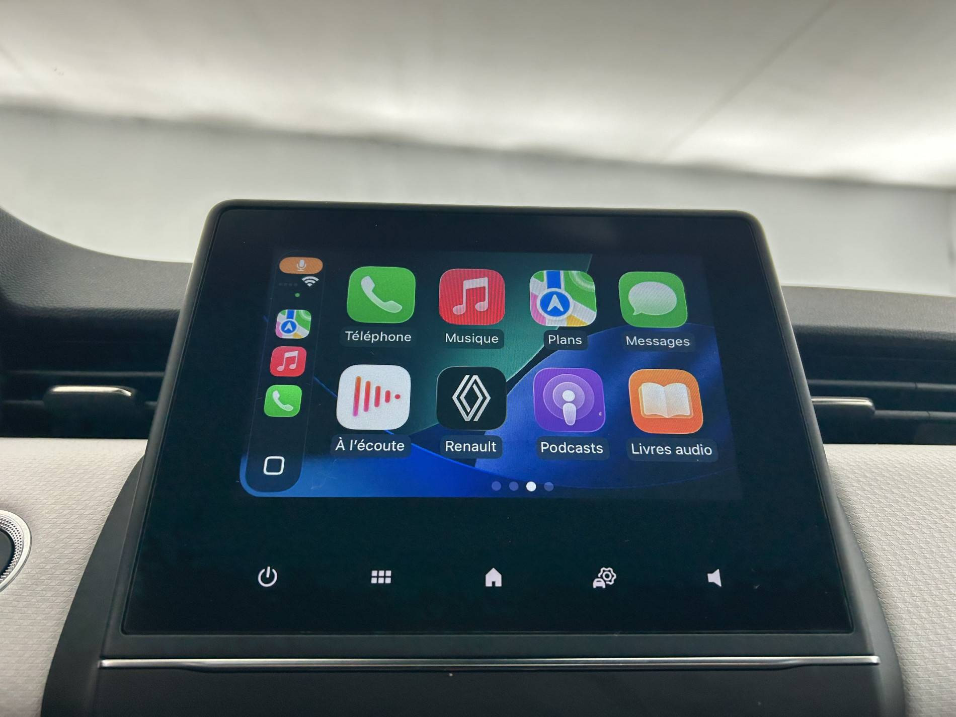 Vente en ligne Renault Clio 5 Clio E-Tech full hybrid 145 au prix de 17 390 €