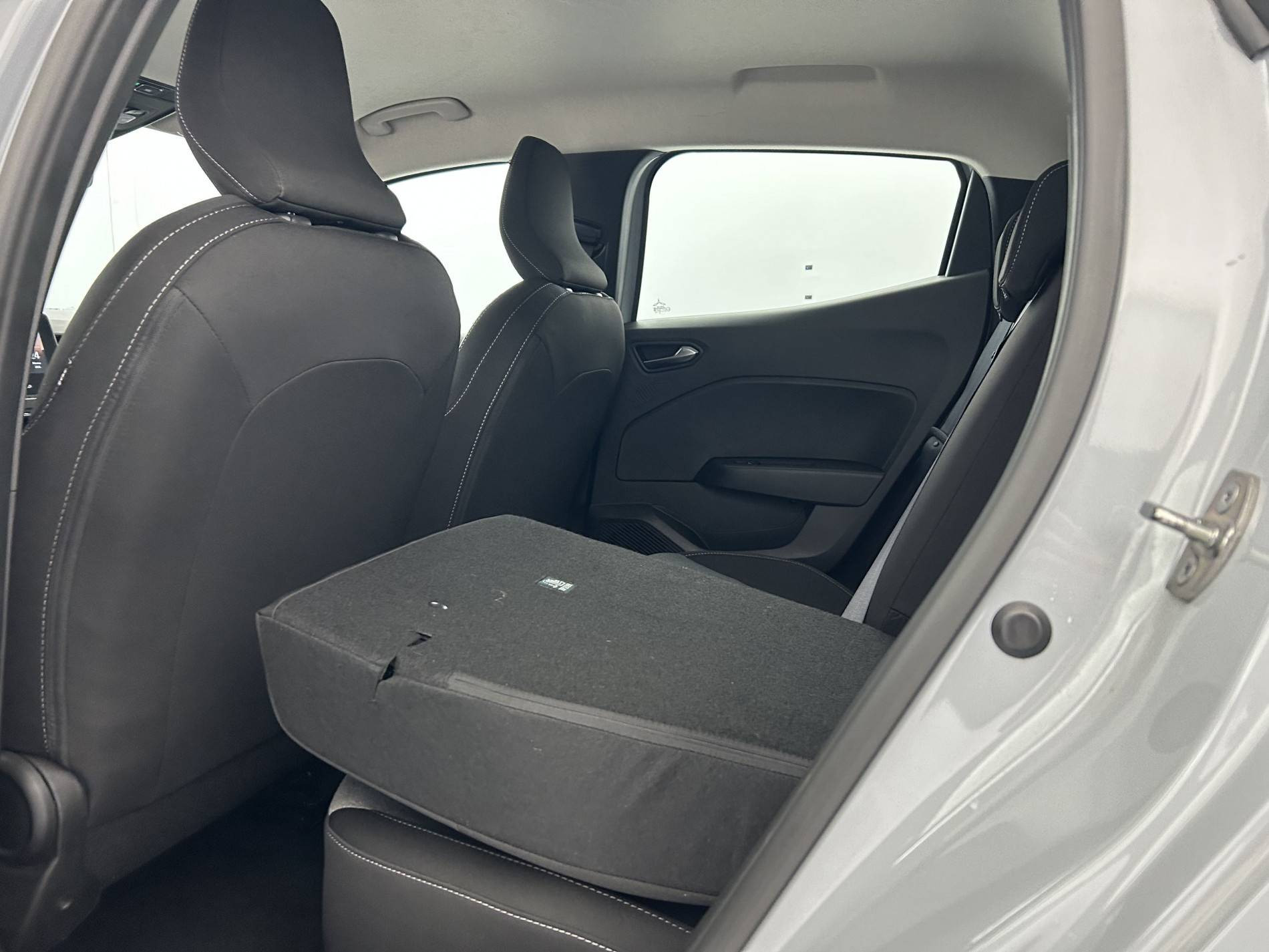 Vente en ligne Renault Clio 5 Clio TCe 90 ch GSR2 au prix de 15 790 €