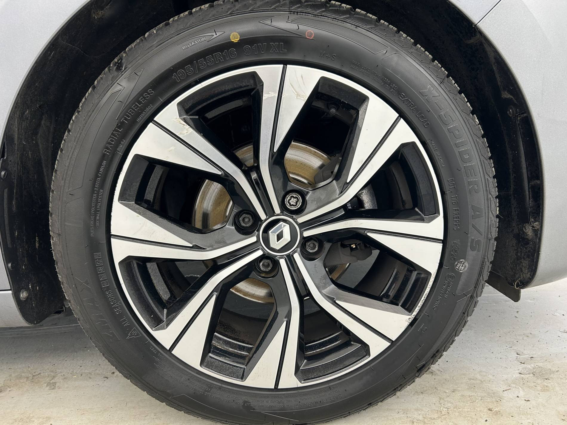 Vente en ligne Renault Clio 5 Clio TCe 90 au prix de 13 990 €