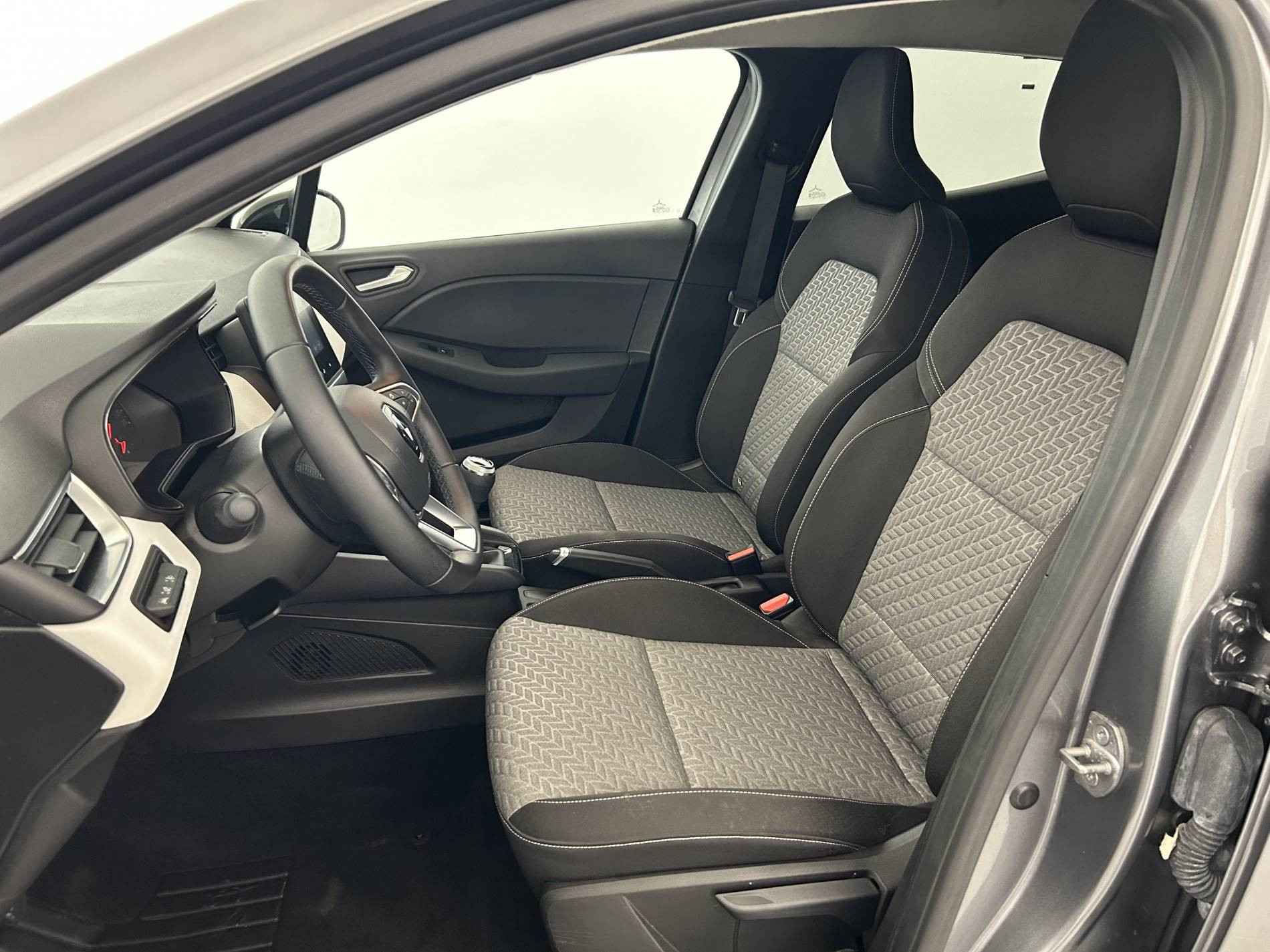 Vente en ligne Renault Clio 5 Clio TCe 90 au prix de 13 990 €