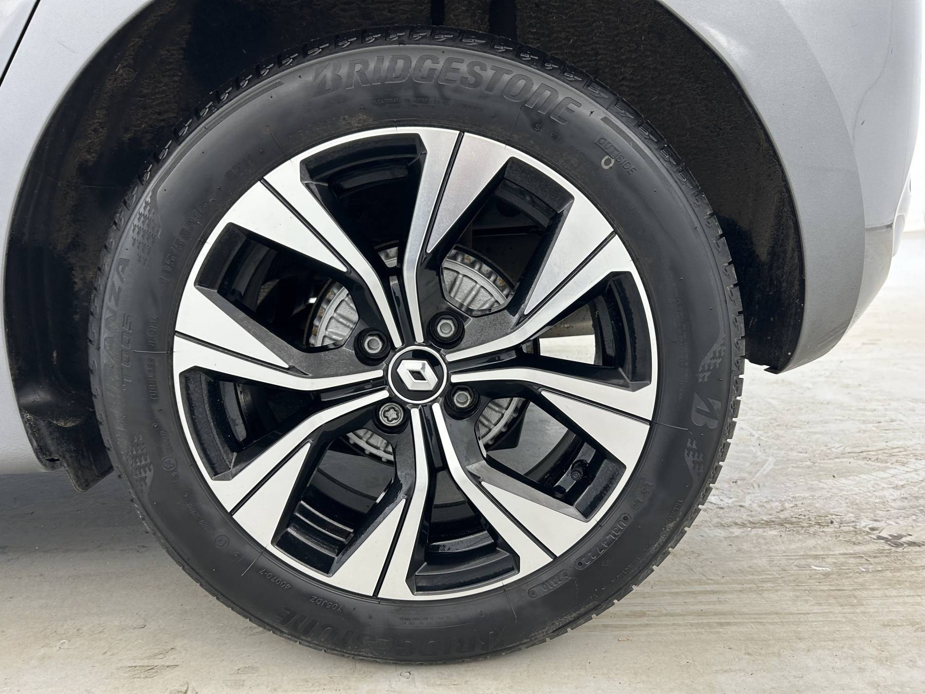 Vente en ligne Renault Clio 5 Clio TCe 90 au prix de 13 990 €