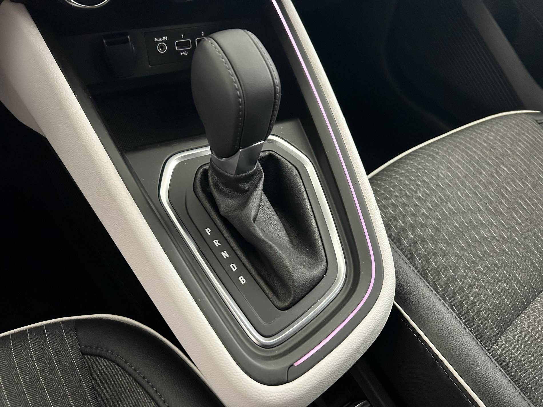 Vente en ligne Renault Clio 5 Clio E-Tech full hybrid 145 au prix de 17 390 €