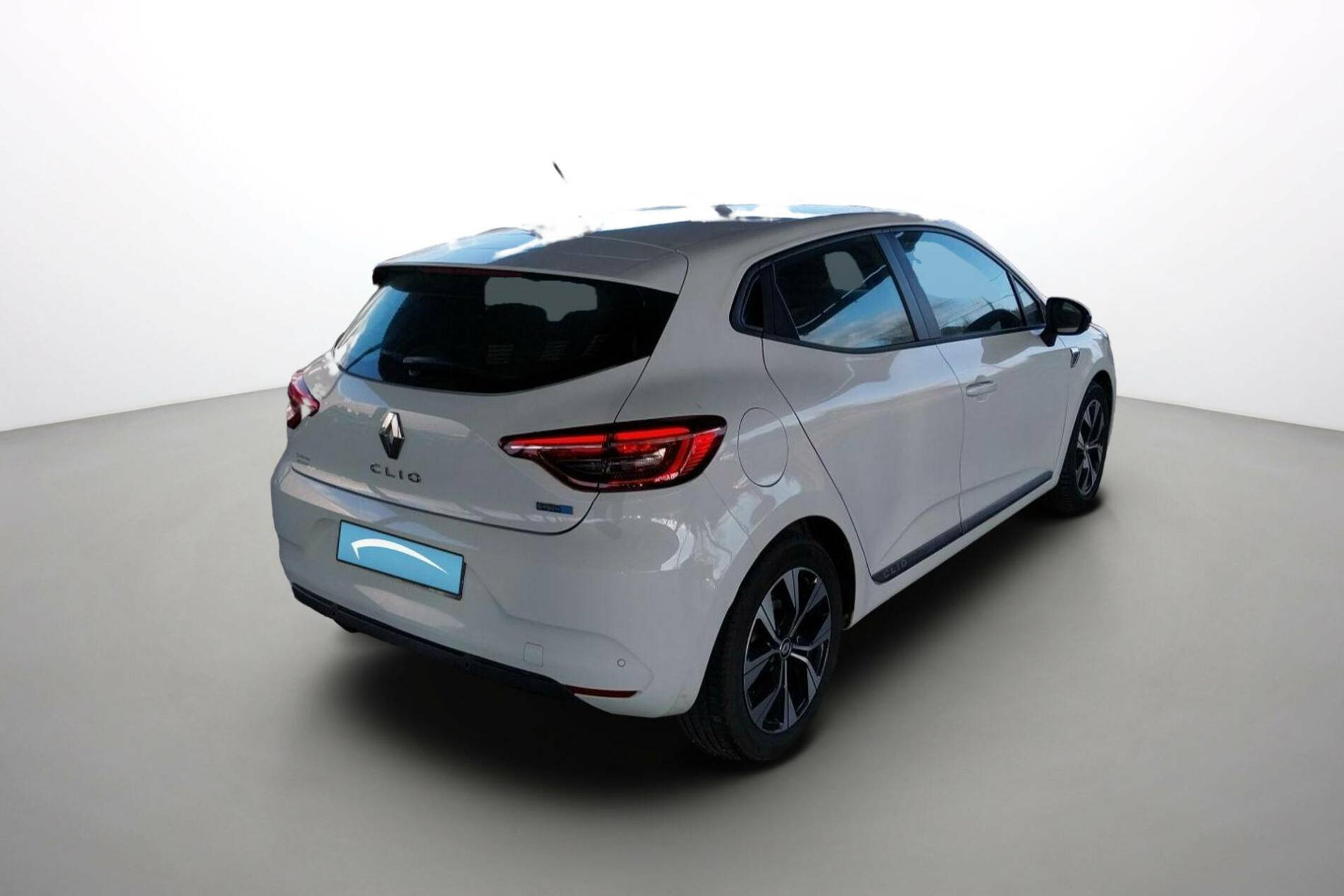 Vente en ligne Renault Clio 5 Clio E-Tech 140 - 21N au prix de 15 990 €
