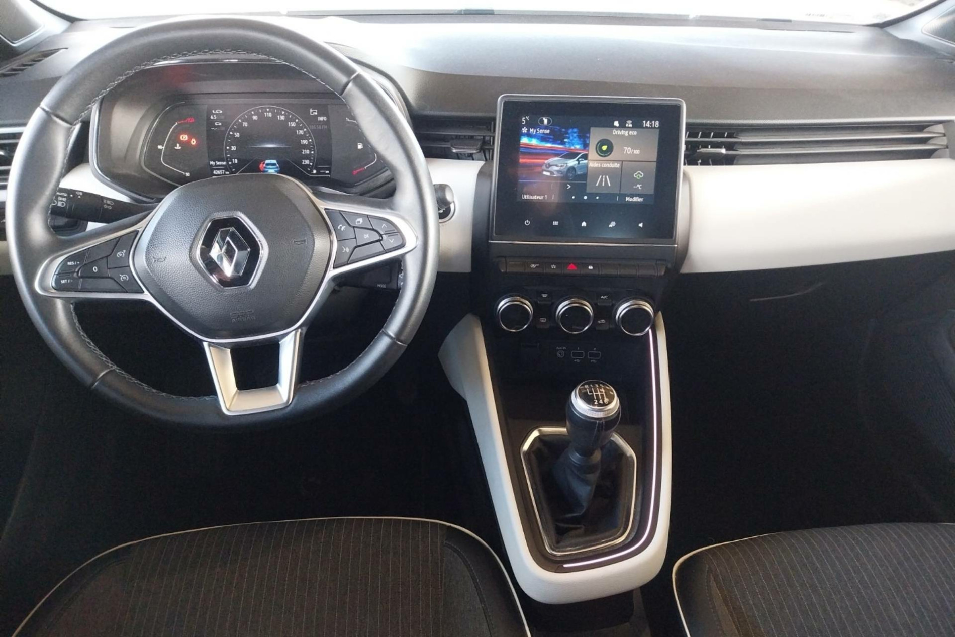 Vente en ligne Renault Clio 5 Clio TCe 90 - 21N au prix de 14 990 €