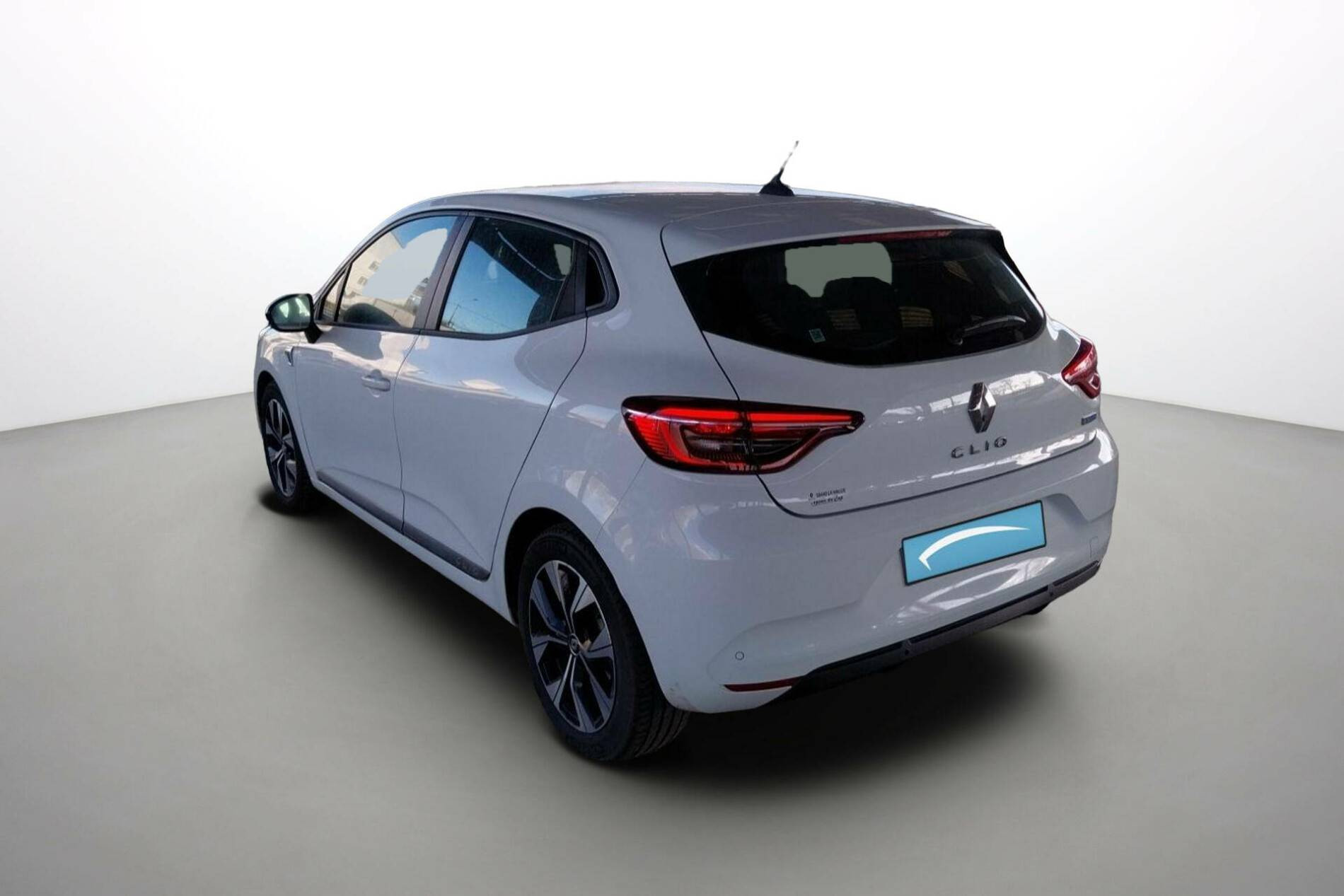 Vente en ligne Renault Clio 5 Clio E-Tech 140 - 21N au prix de 15 990 €