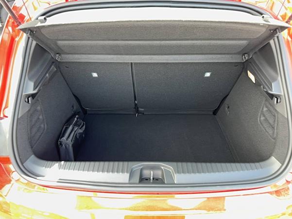 Vente en ligne Renault Clio 5 Clio Eco-G 100 GSR2 au prix de 17 900 €