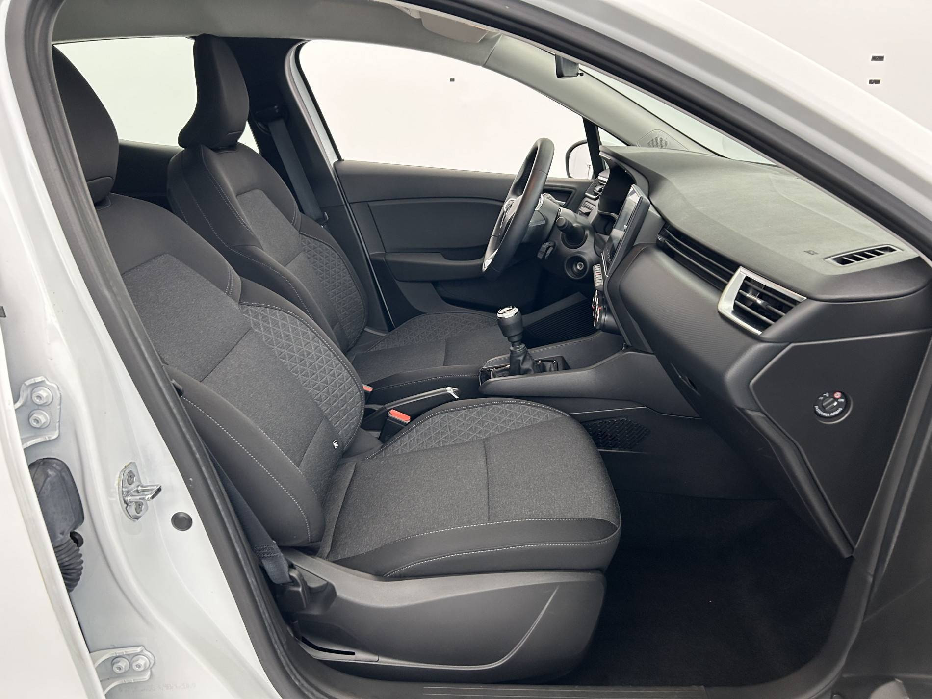 Vente en ligne Renault Clio 5 Clio TCe 100 GPL - 21N au prix de 13 990 €