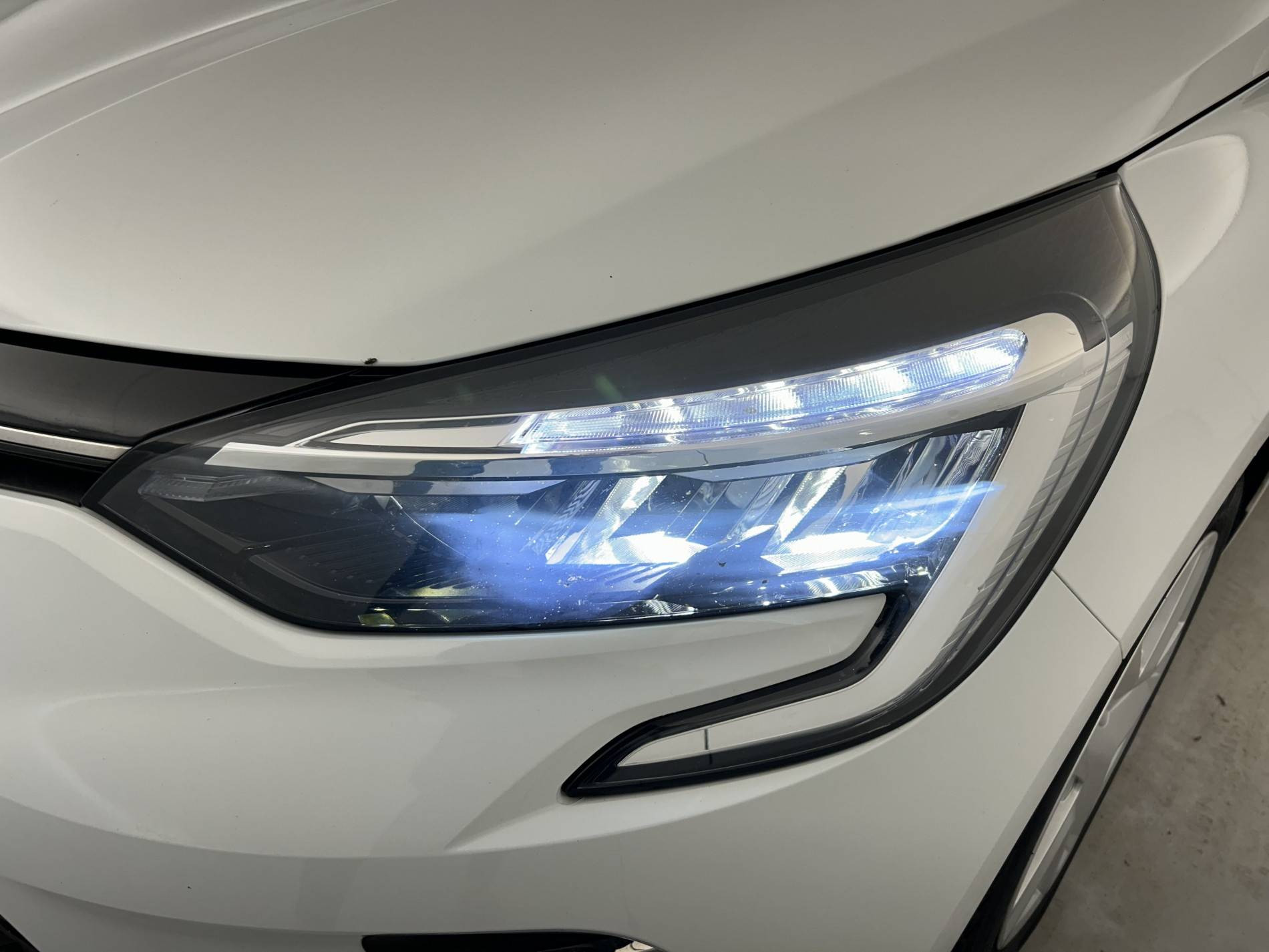 Vente en ligne Renault Clio 5 Clio TCe 100 GPL - 21N au prix de 13 990 €