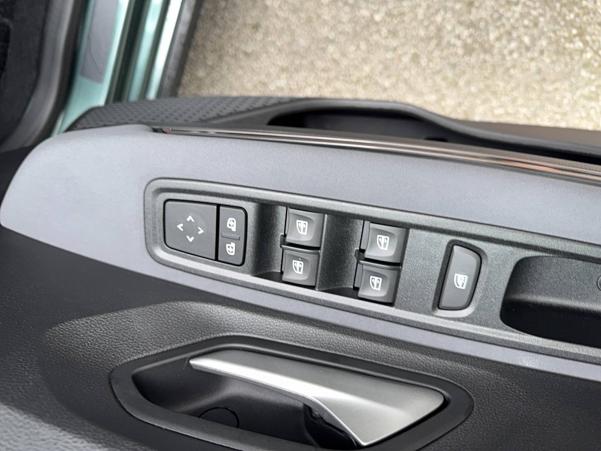 Vente en ligne Dacia Jogger  Hybrid 140 5 places GSR2 au prix de 25 900 €