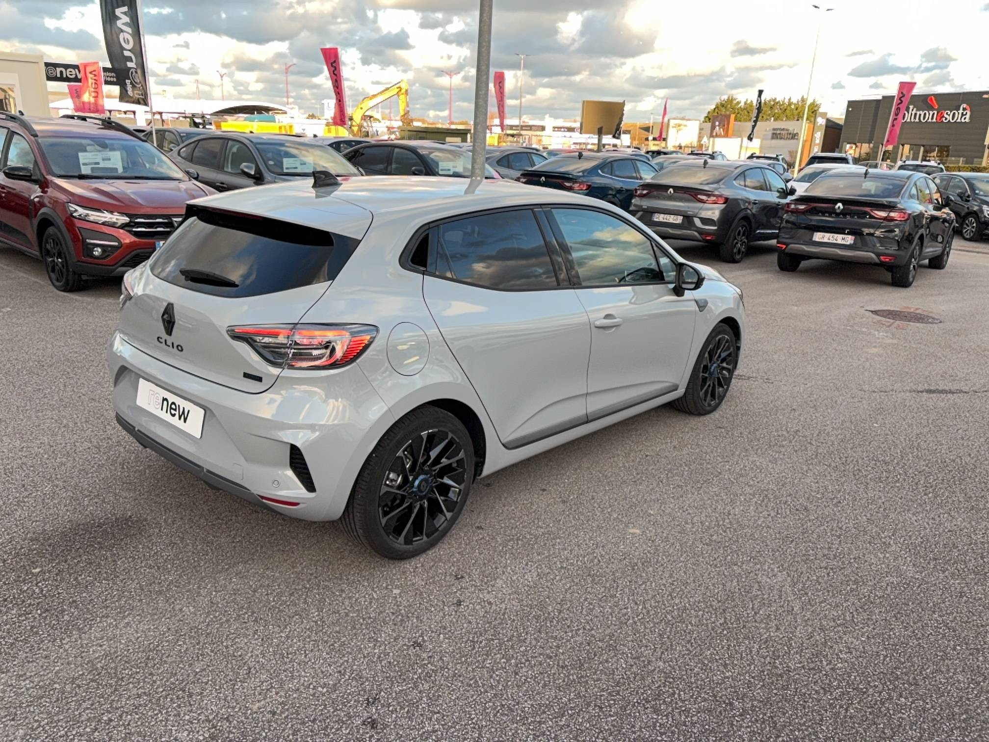 Vente en ligne Renault Clio 5 Clio E-Tech full hybrid 145 ch GSR2 au prix de 24 290 €