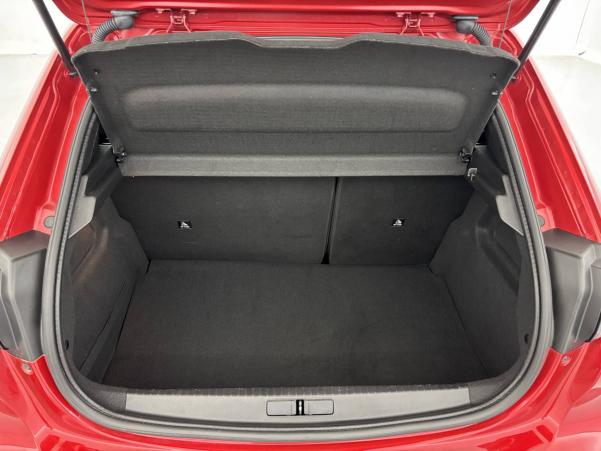 Vente en ligne Peugeot E-208  50 kWh 136ch au prix de 16 490 €