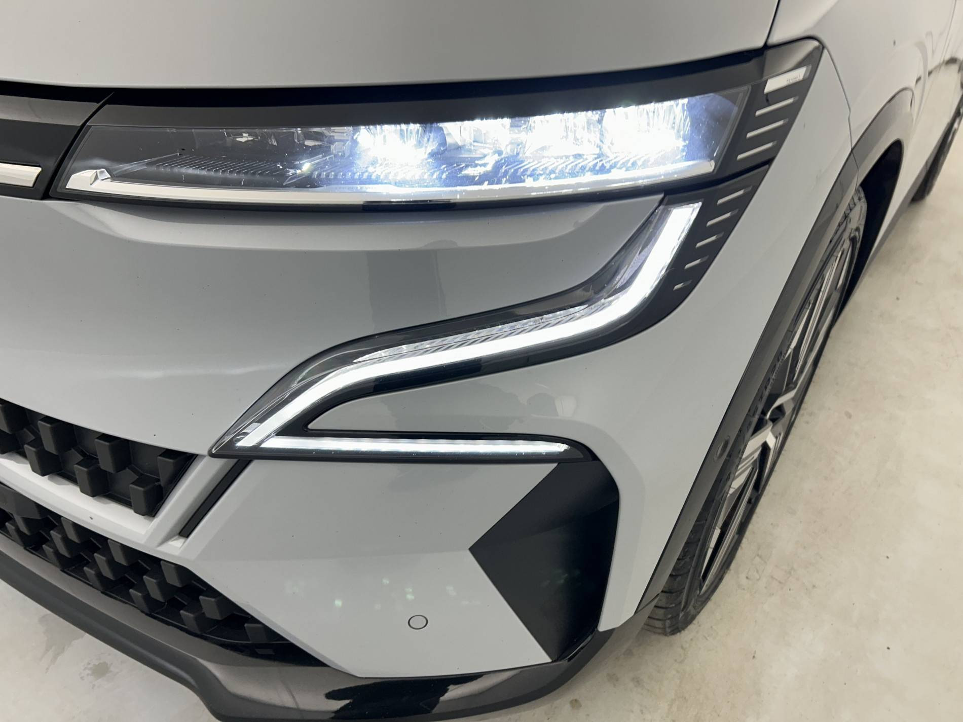 Vente en ligne Renault Megane E-Tech  EV60 220 ch super charge au prix de 24 490 €