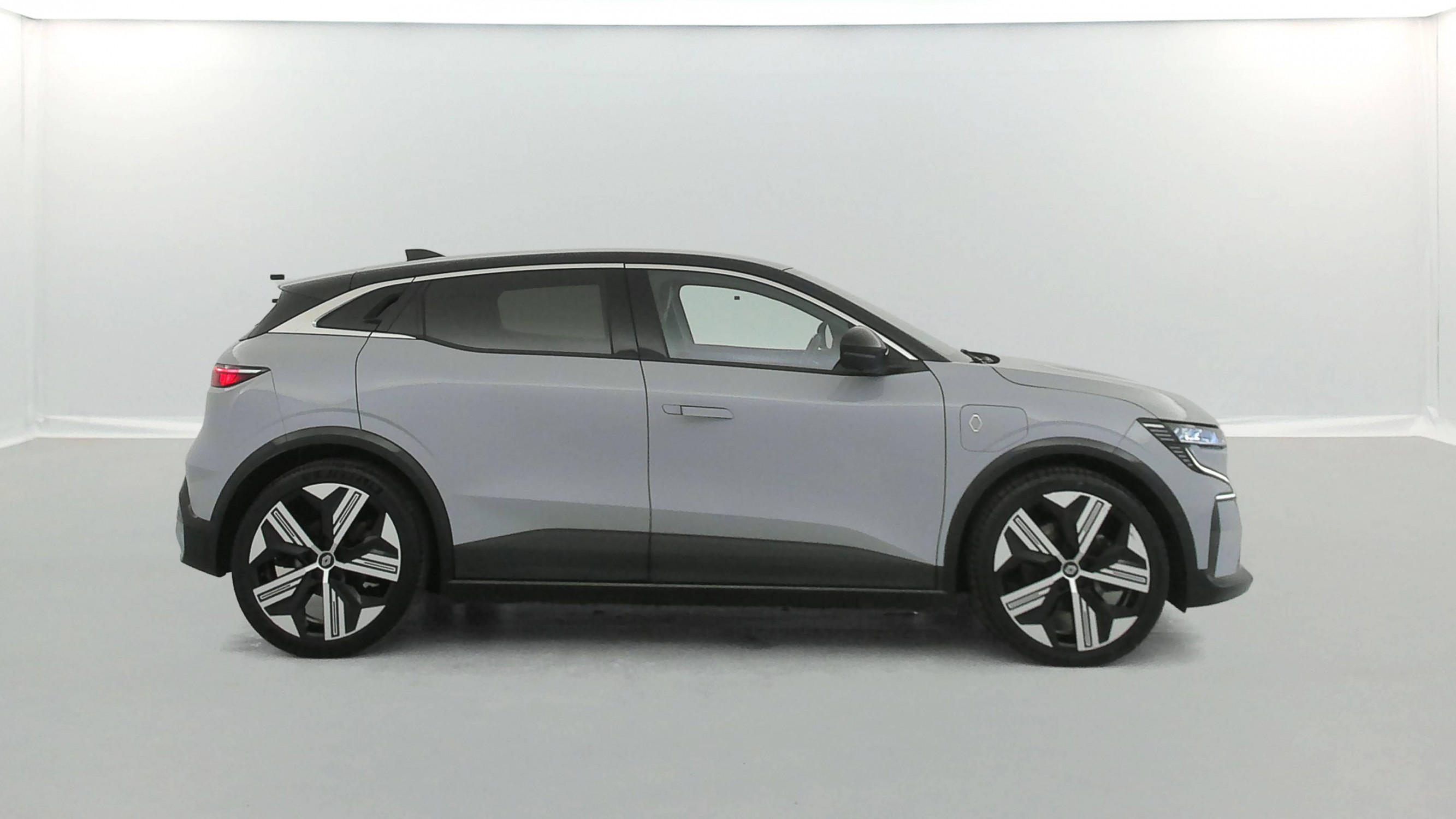 Vente en ligne Renault Megane E-Tech  EV60 220 ch super charge au prix de 24 490 €