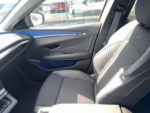 Vente en ligne Renault Scenic E-Tech  220 ch grande autonomie au prix de 45 900 €