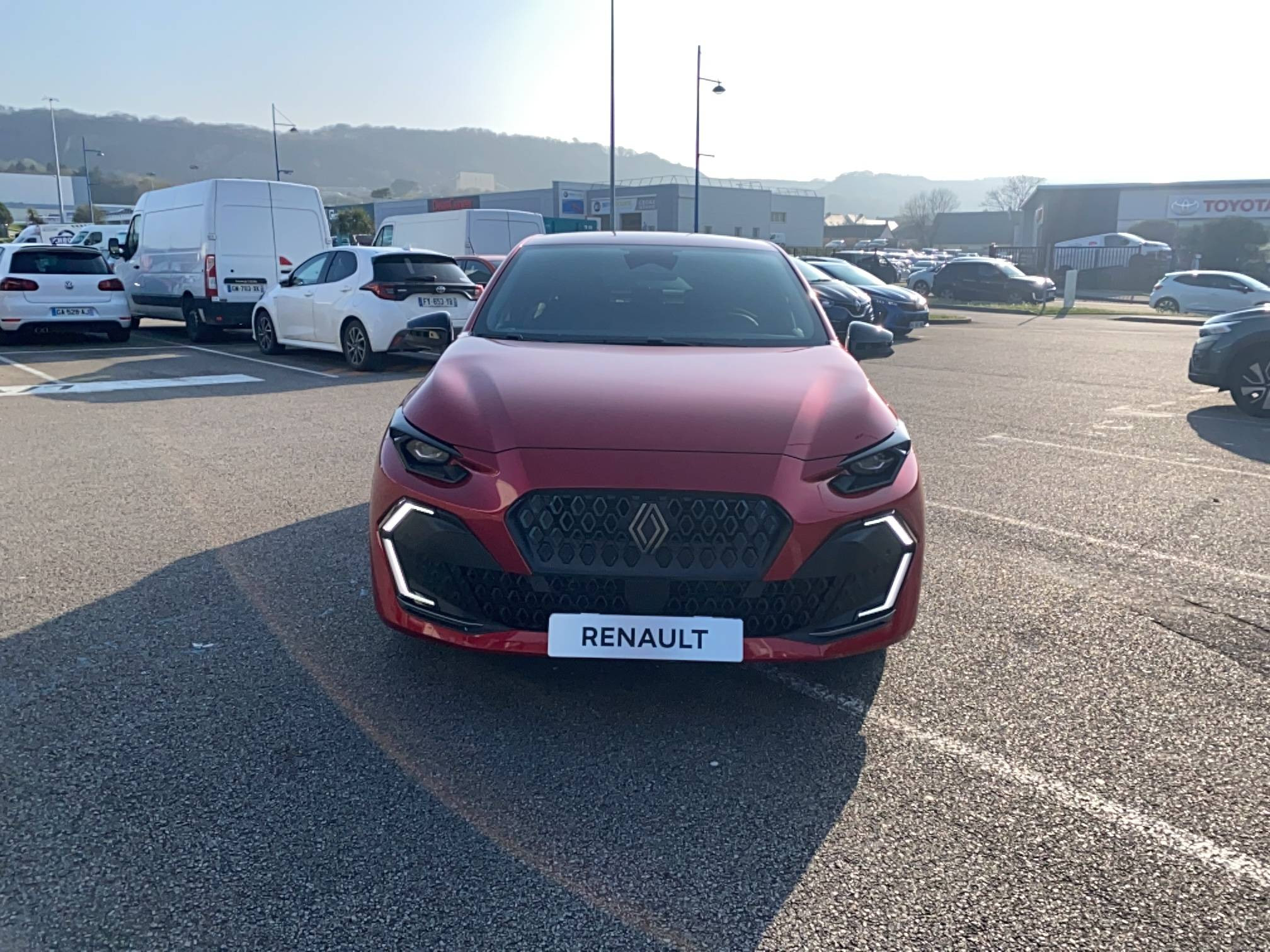 Vente en ligne Renault Clio 6 Clio E-Tech full hybrid 160 ch au prix de 27 900 €