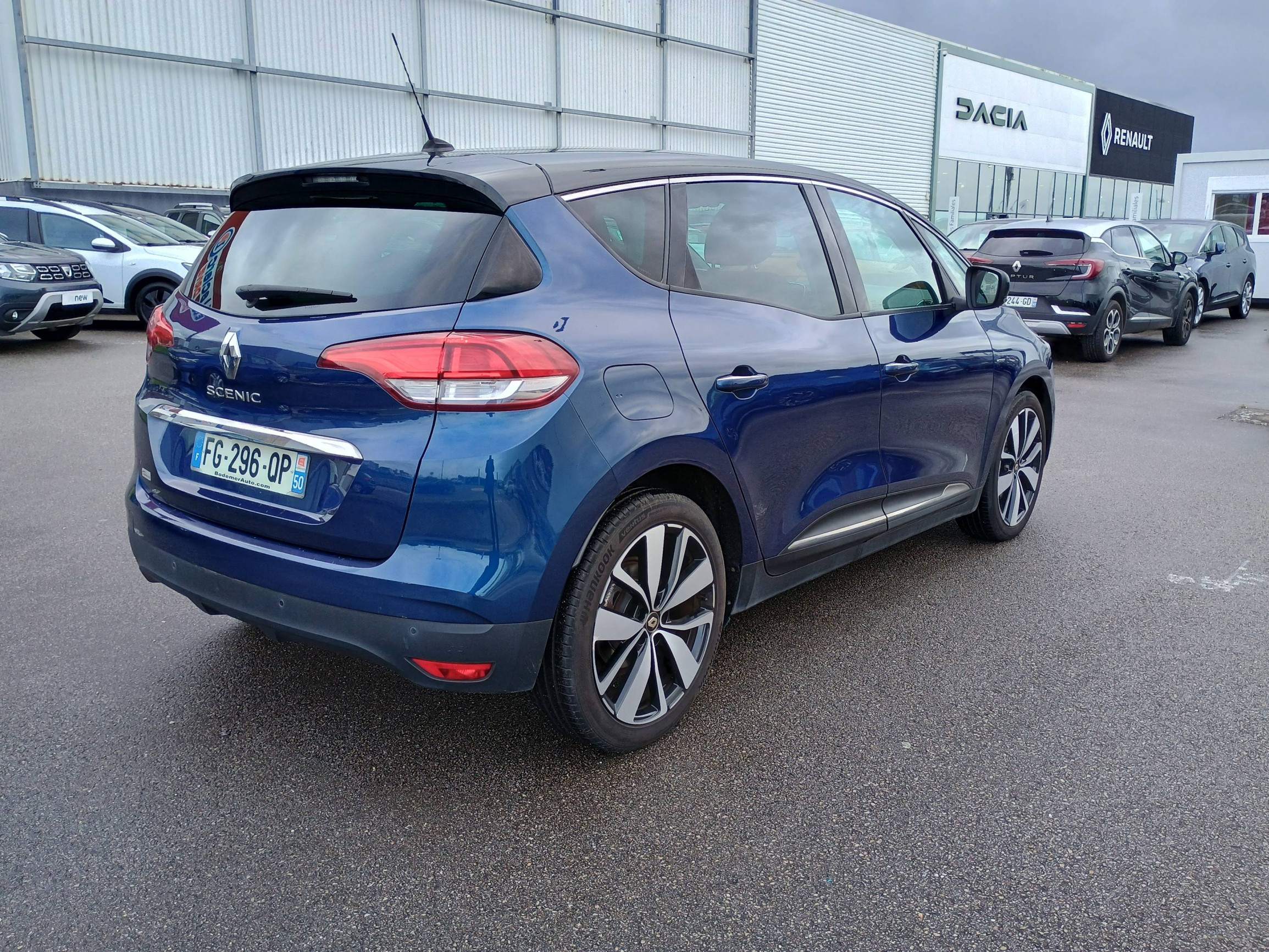 Vente en ligne Renault Scenic 4 Scenic Blue dCi 120 au prix de 14 790 €