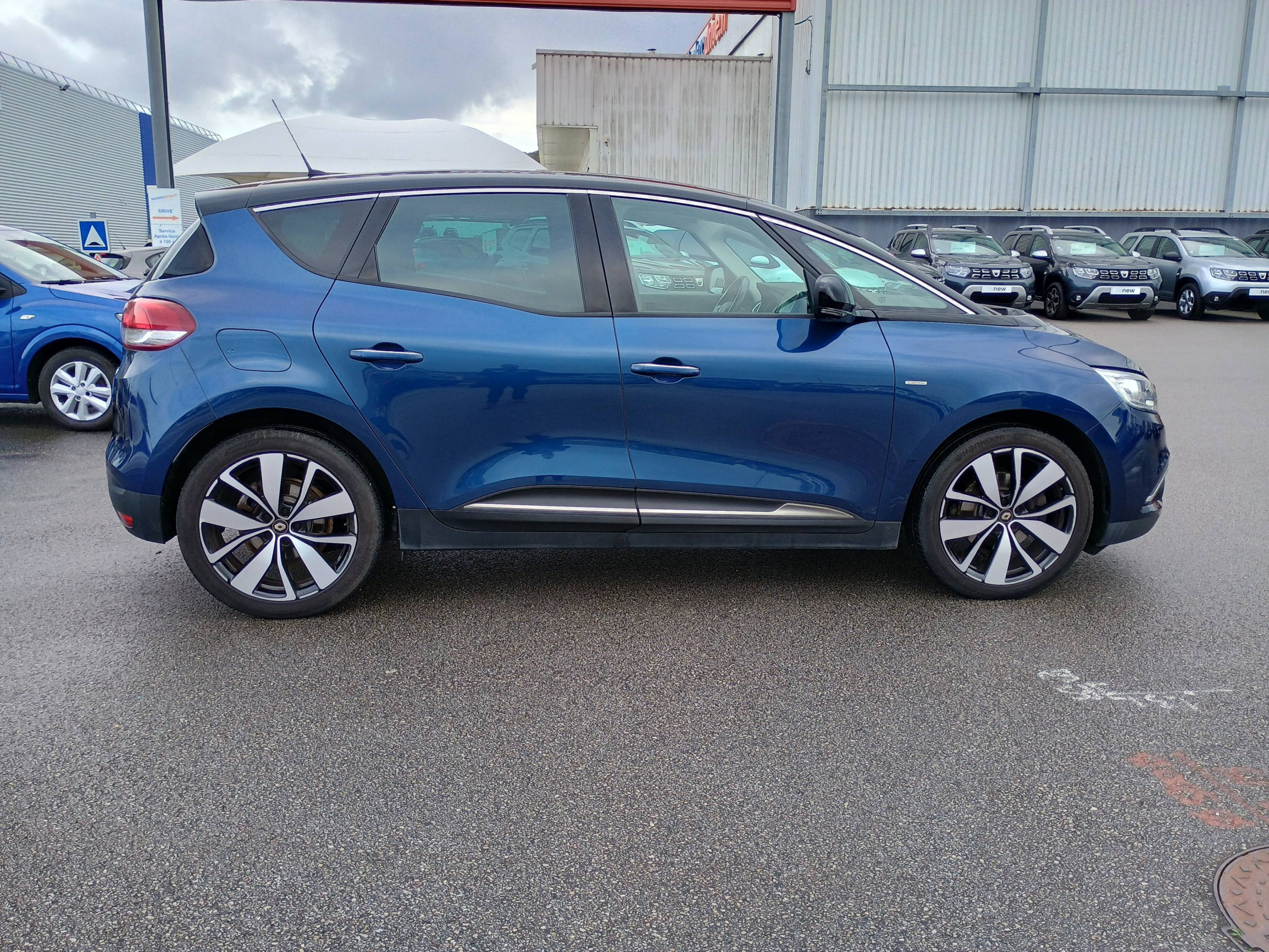Vente en ligne Renault Scenic 4 Scenic Blue dCi 120 au prix de 14 790 €