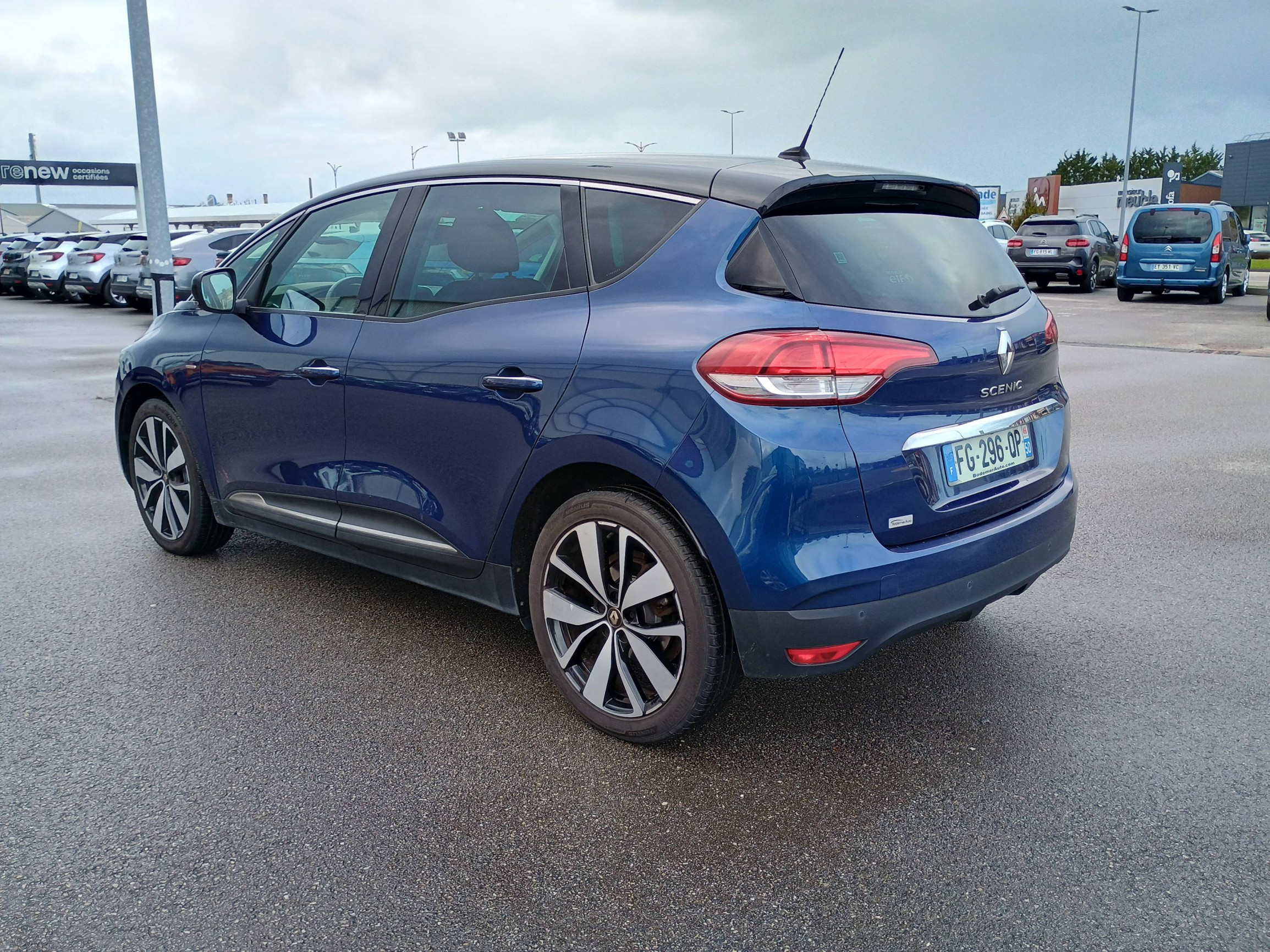 Vente en ligne Renault Scenic 4 Scenic Blue dCi 120 au prix de 14 790 €