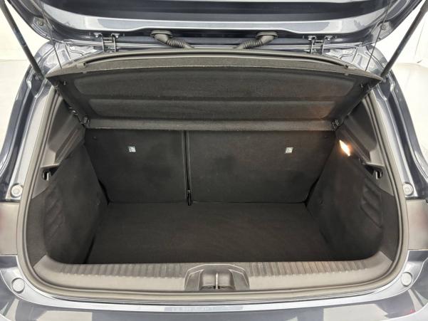 Vente en ligne Renault Clio 5 Clio E-Tech 140 - 21N au prix de 17 490 €