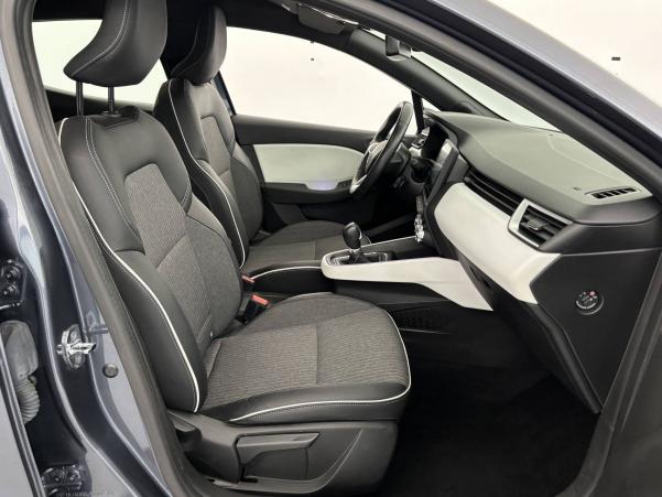 Vente en ligne Renault Clio 5 Clio E-Tech 140 - 21N au prix de 17 490 €