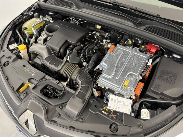 Vente en ligne Renault Clio 5 Clio E-Tech 140 - 21N au prix de 17 490 €