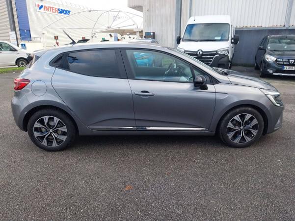 Vente en ligne Renault Clio 5 Clio Blue dCi 100 au prix de 17 990 €