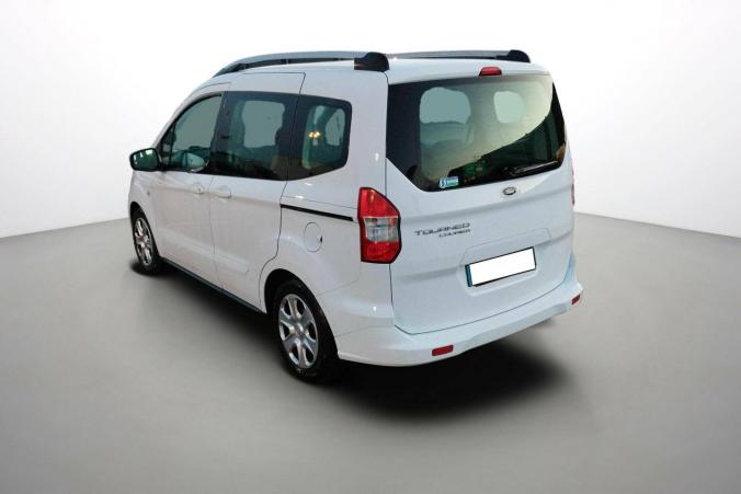 Vente en ligne Ford Tourneo Courier  1.0 E 100 BV6 S&S au prix de 12 490 €