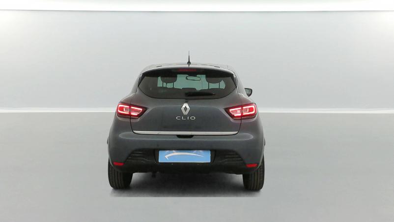 Vente en ligne Renault Clio 4 Clio TCe 90 E6C au prix de 12 590 €