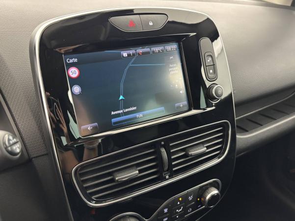 Vente en ligne Renault Clio 4 Clio TCe 90 E6C au prix de 12 590 €
