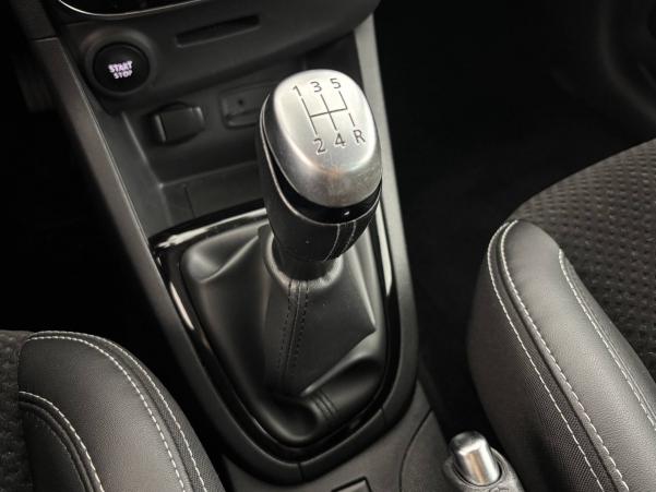 Vente en ligne Renault Clio 4 Clio TCe 90 E6C au prix de 12 590 €