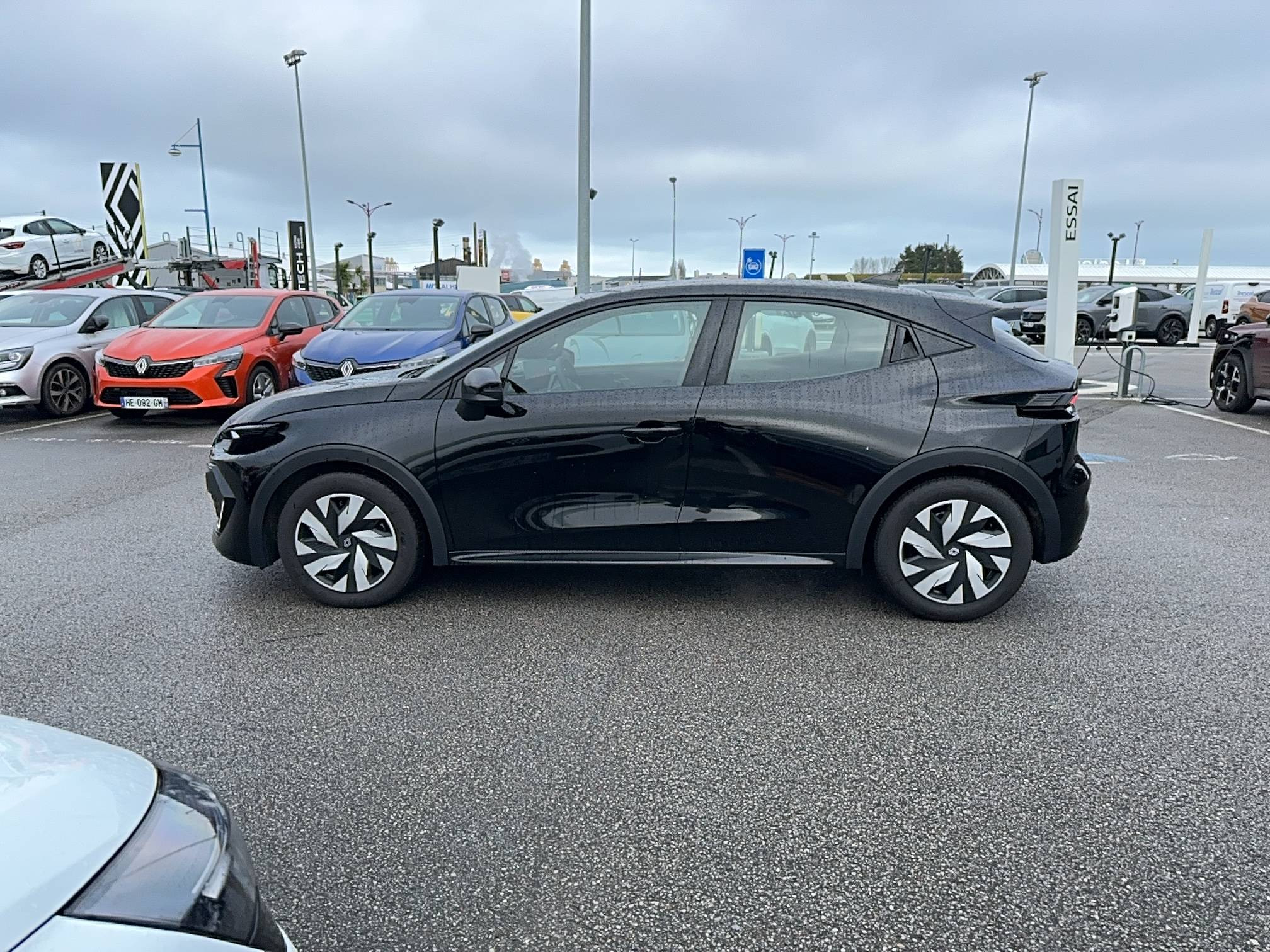 Vente en ligne Renault Clio 6 Clio E-Tech full hybrid 160 ch au prix de 24 600 €