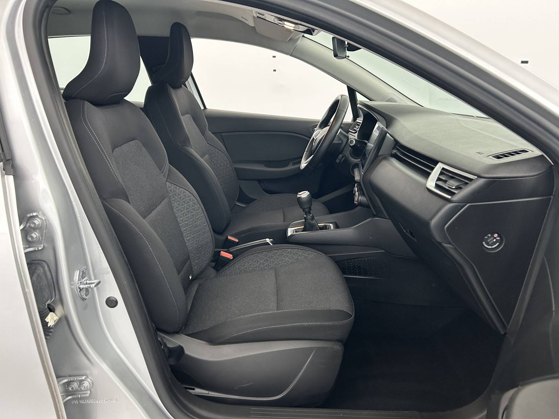 Vente en ligne Renault Clio 5 CLIO SOCIETE BLUE DCI 85 au prix de 12 290 €