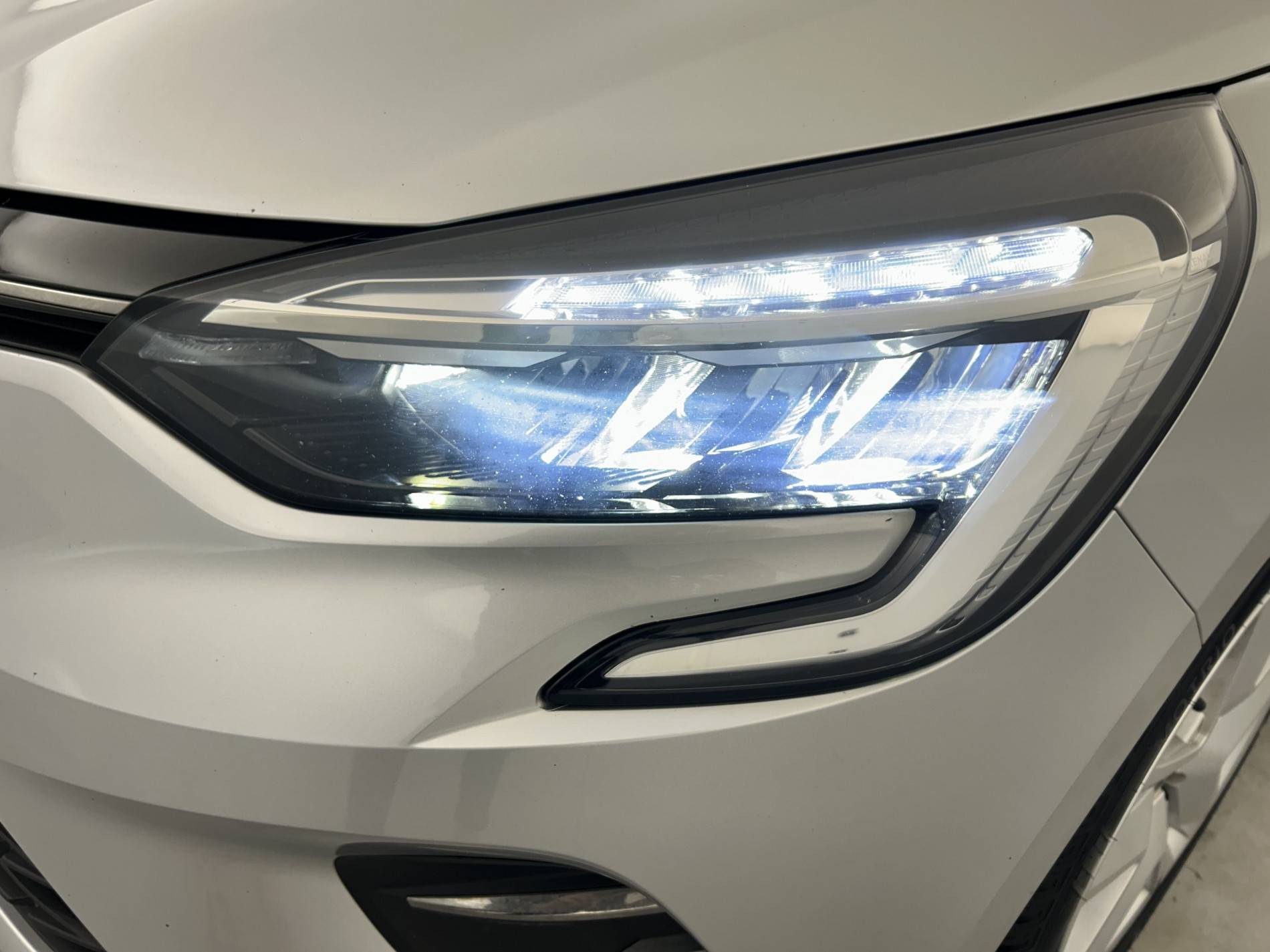 Vente en ligne Renault Clio 5 CLIO SOCIETE BLUE DCI 85 au prix de 12 290 €