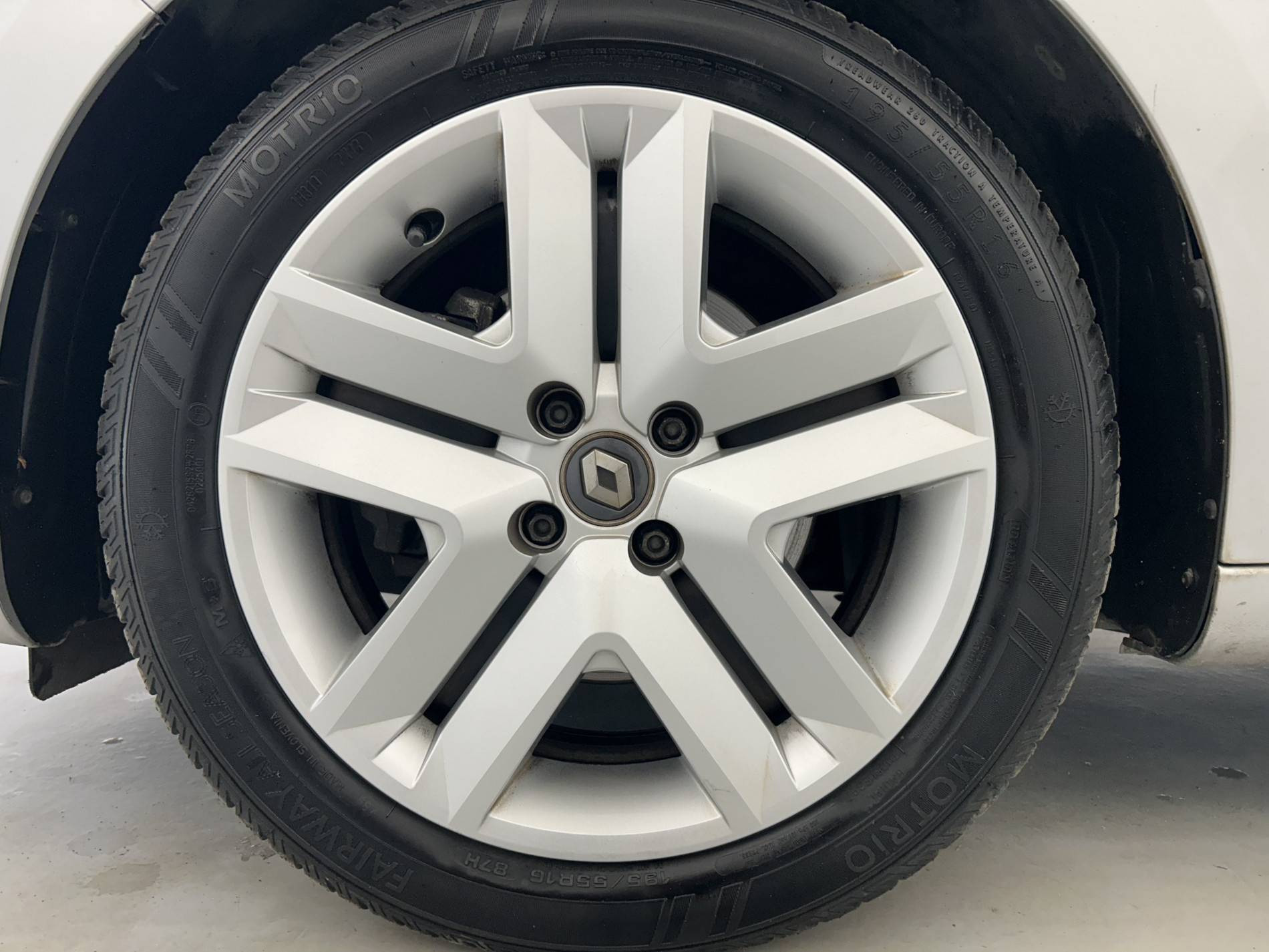 Vente en ligne Renault Clio 5 CLIO SOCIETE BLUE DCI 85 au prix de 12 290 €