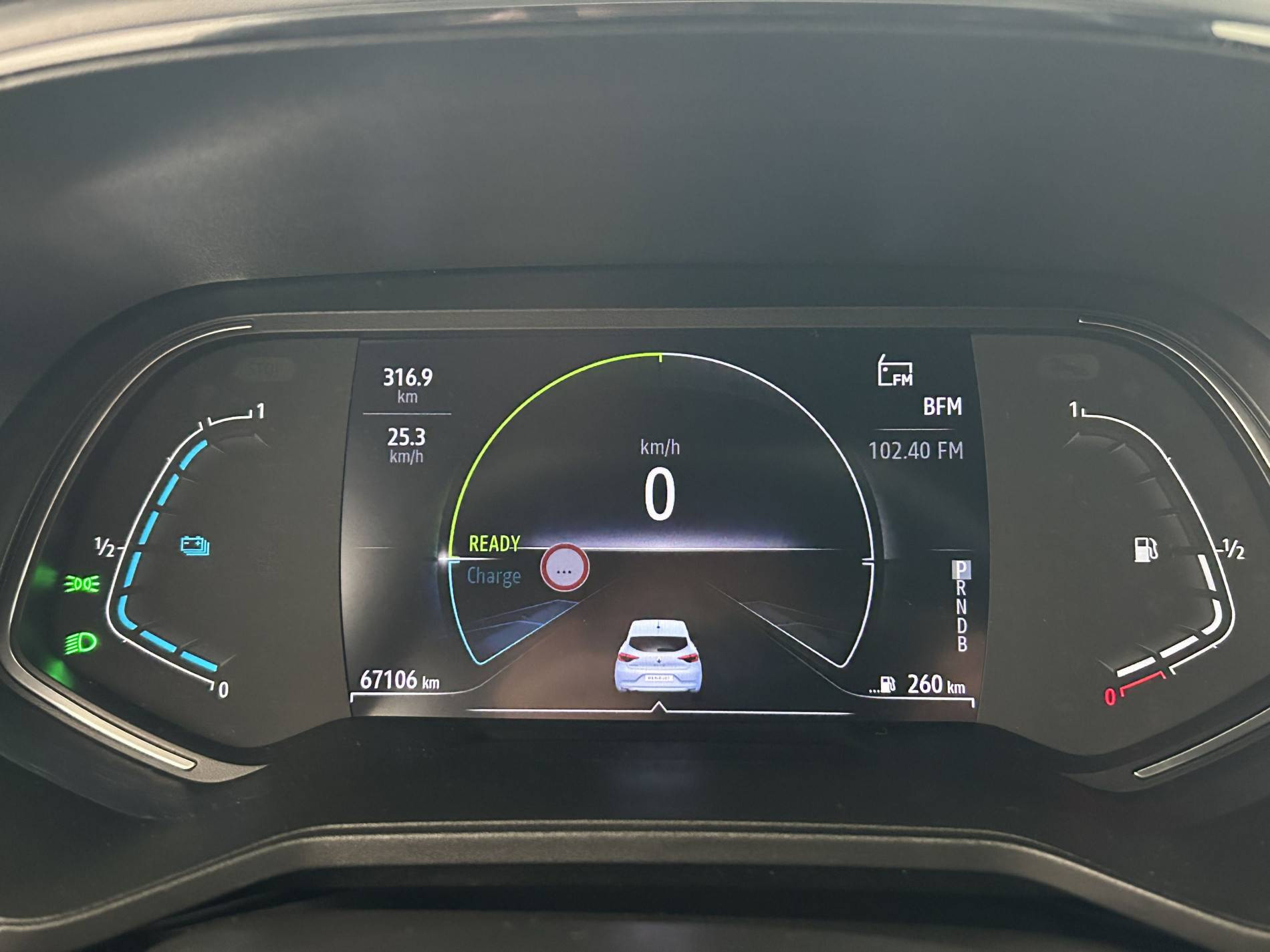 Vente en ligne Renault Clio 5 Clio E-Tech 140 - 21N au prix de 15 790 €