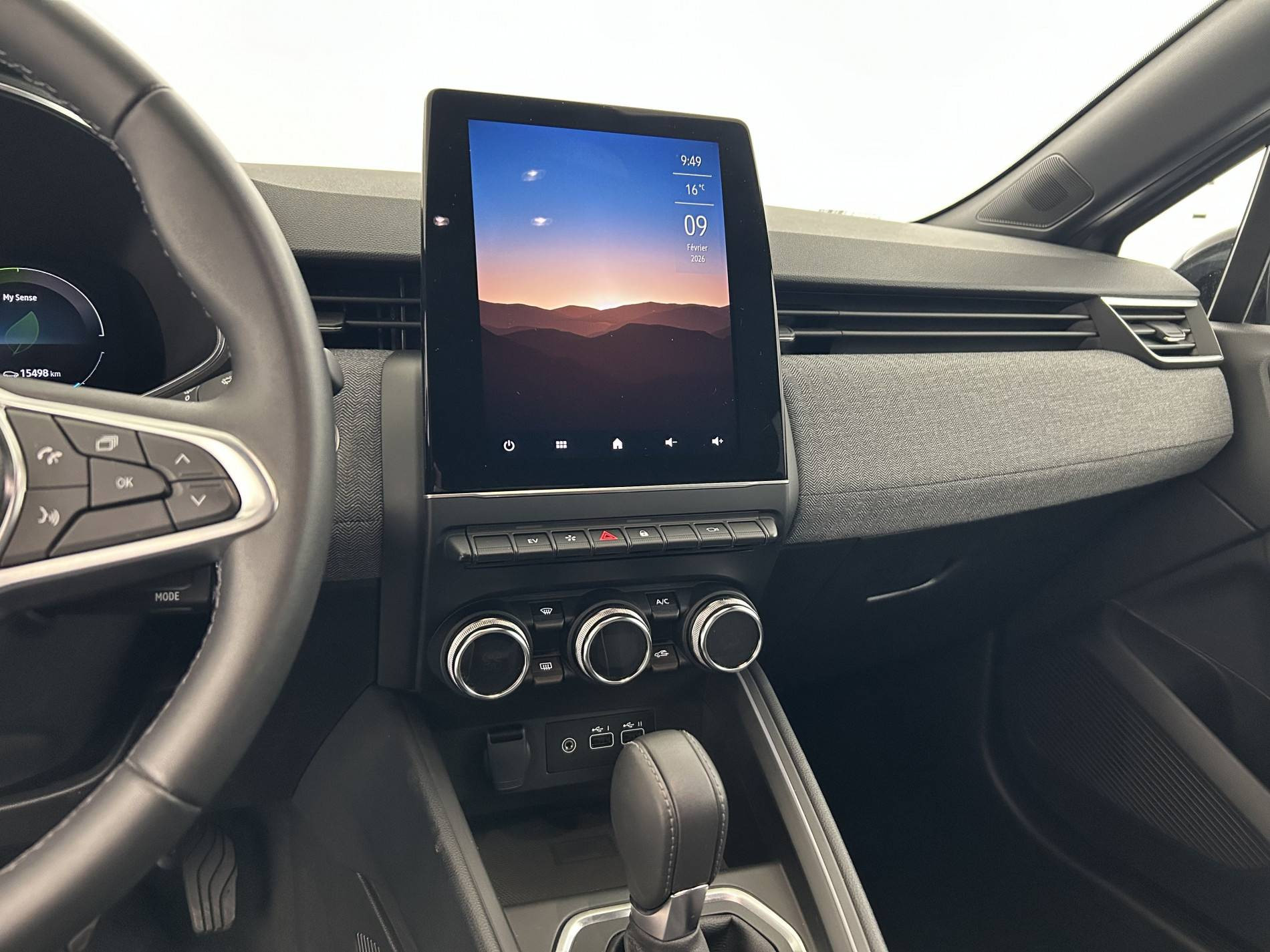 Vente en ligne Renault Clio 5 Clio E-Tech full hybrid 145 au prix de 19 690 €