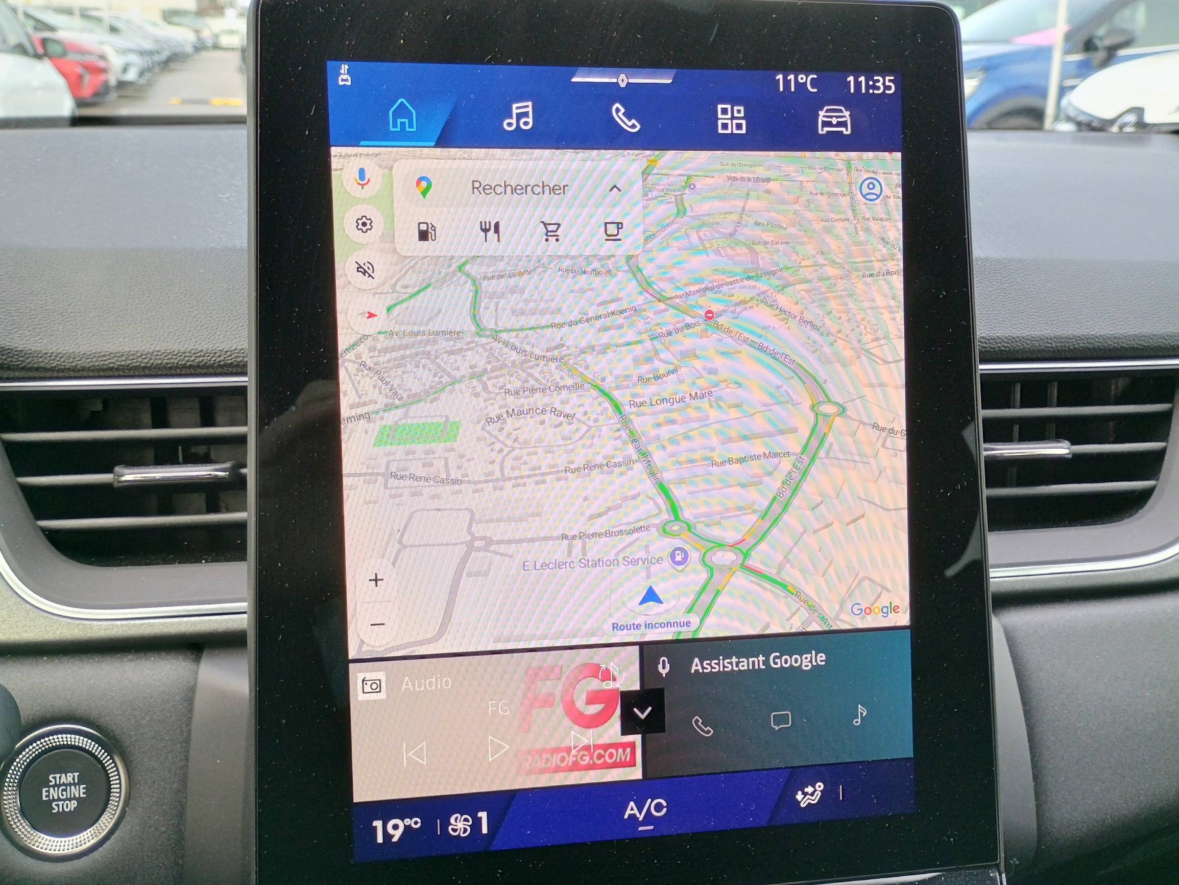 Vente en ligne Renault Symbioz  E-Tech full hybrid 145 au prix de 28 790 €