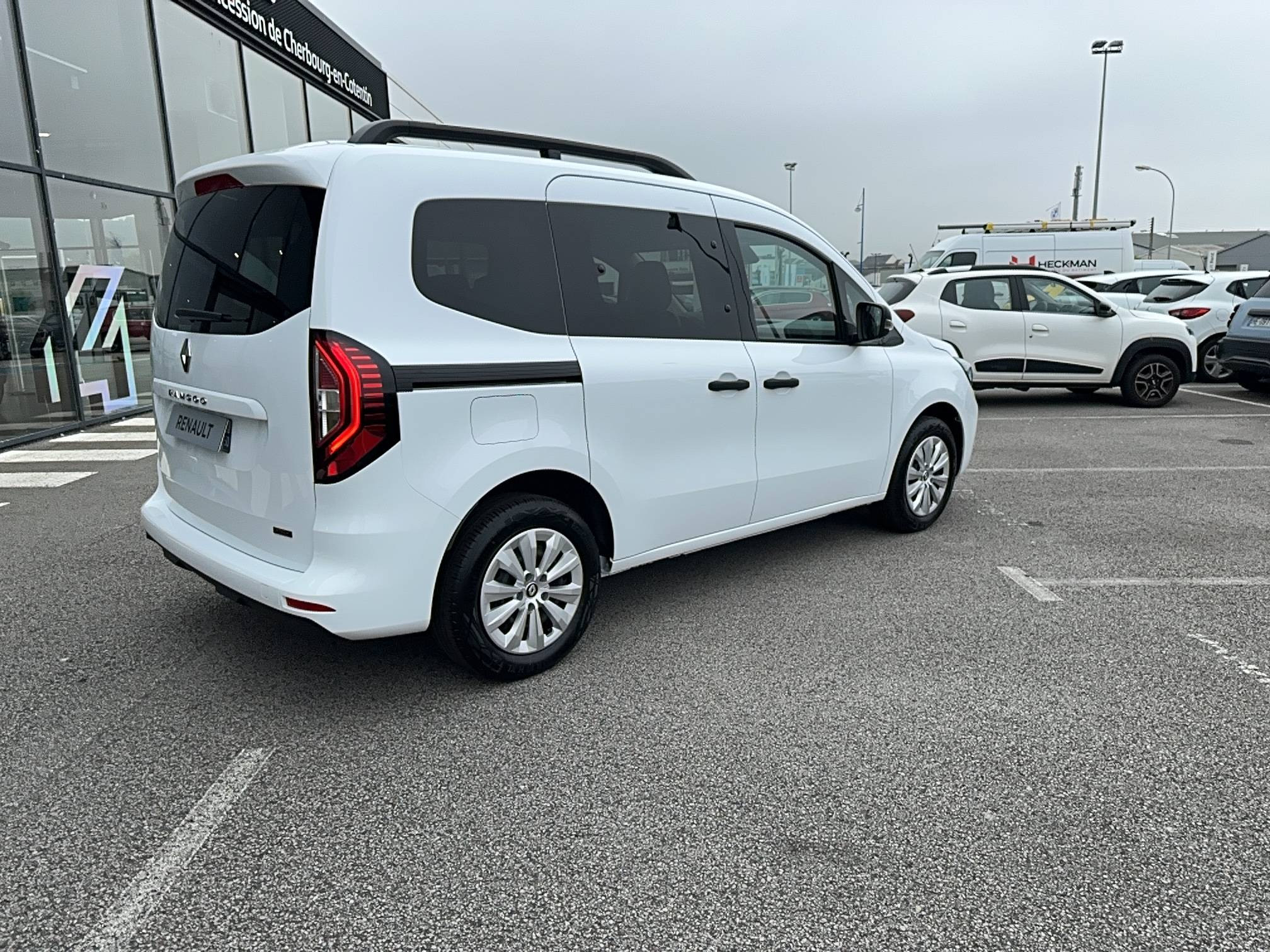 Vente en ligne Renault Kangoo E-Tech  EV45 11kW au prix de 26 900 €