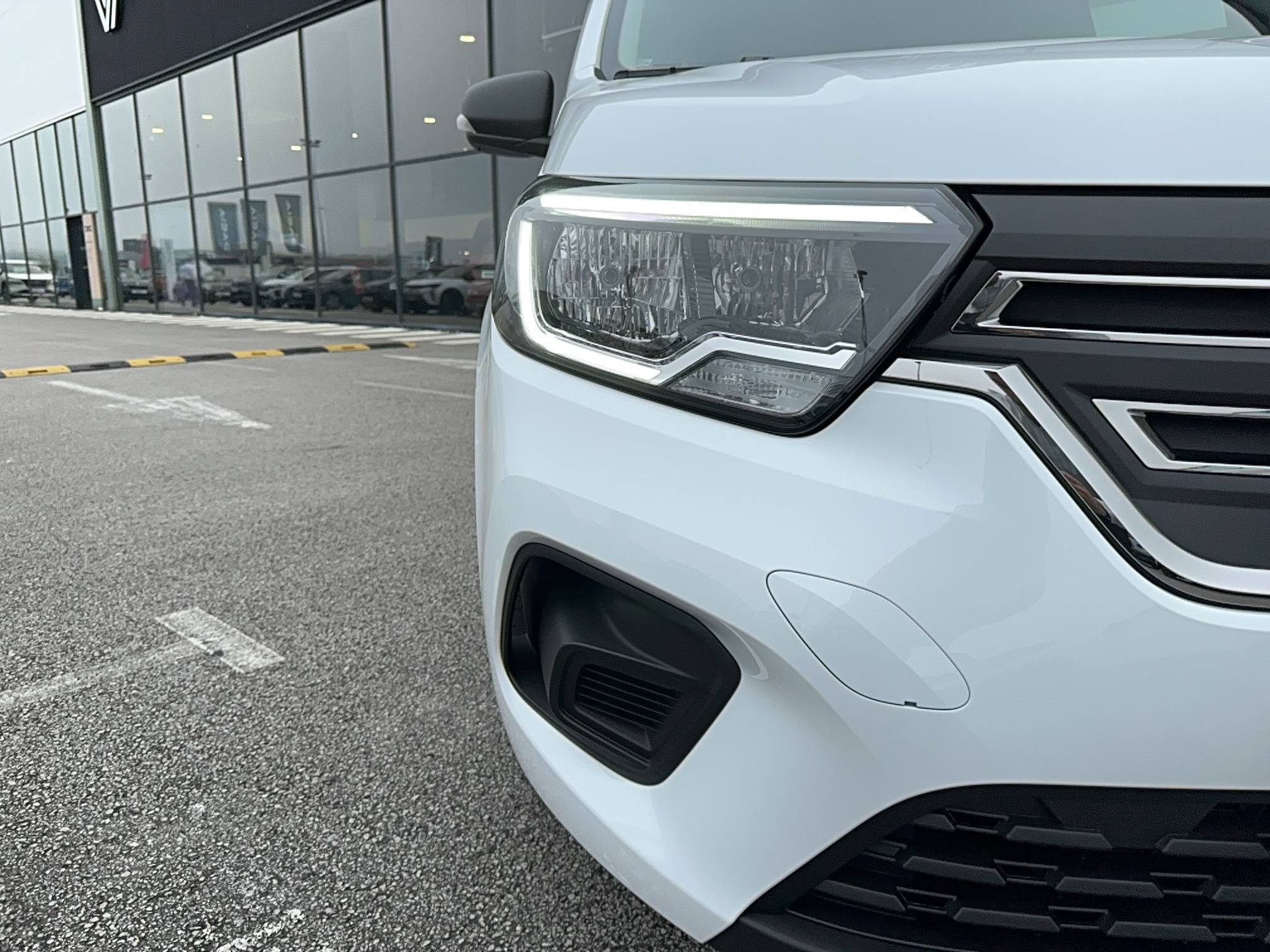 Vente en ligne Renault Kangoo E-Tech  EV45 11kW au prix de 26 900 €