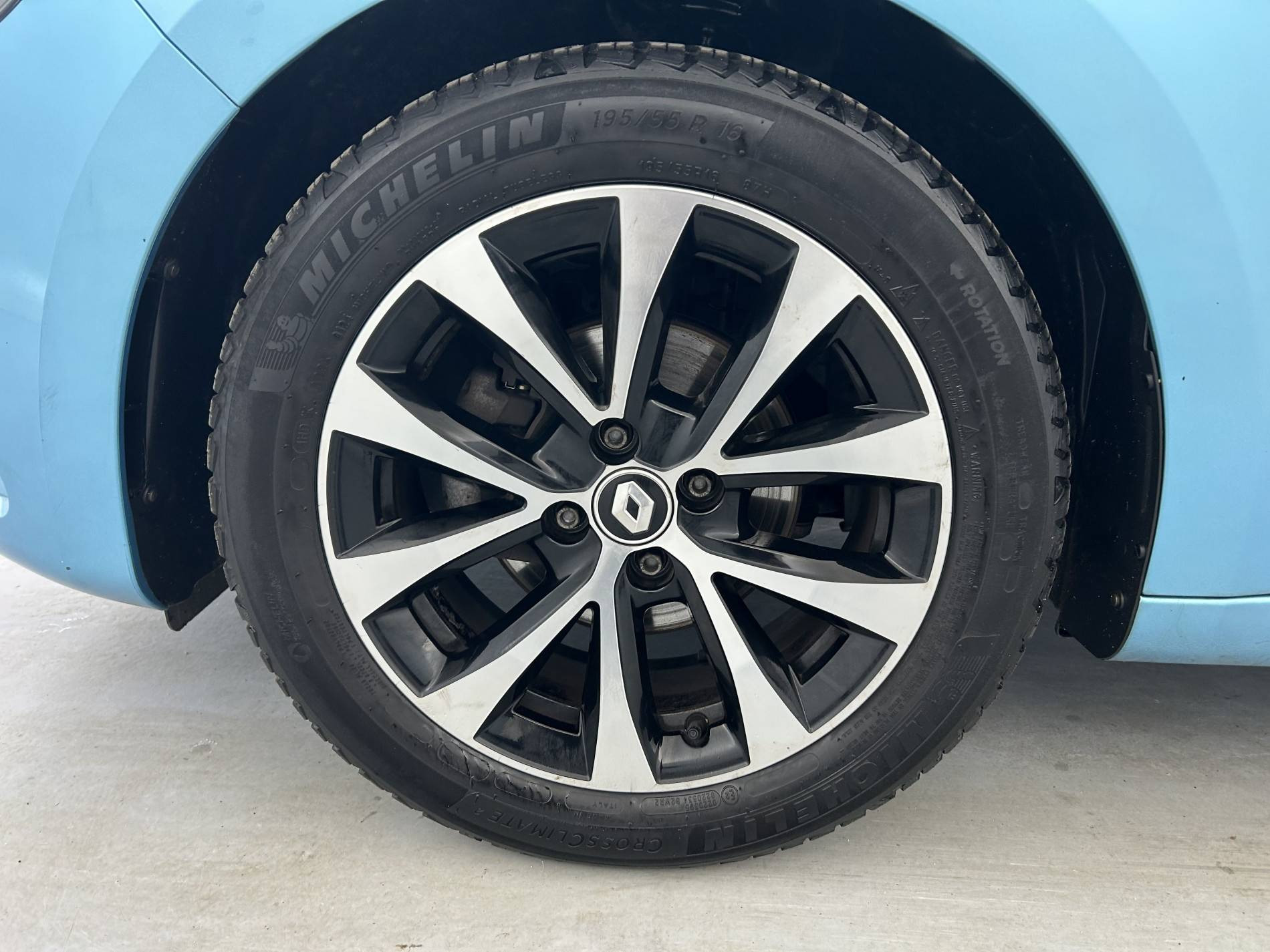 Vente en ligne Renault Clio 5 Clio TCe 90 - 21N au prix de 14 990 €