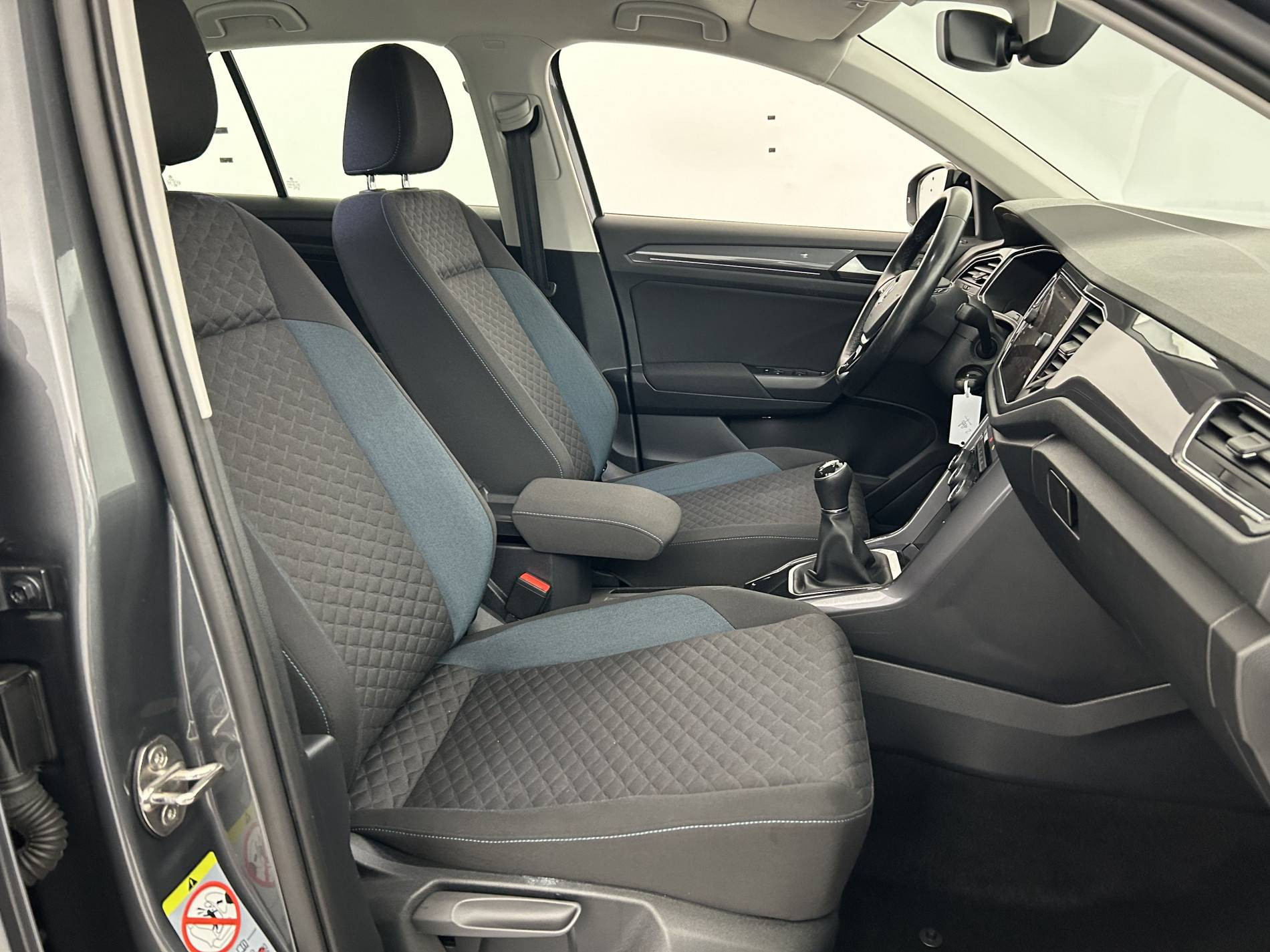 Vente en ligne Volkswagen T-Roc  1.0 TSI 115 Start/Stop BVM6 au prix de 18 590 €