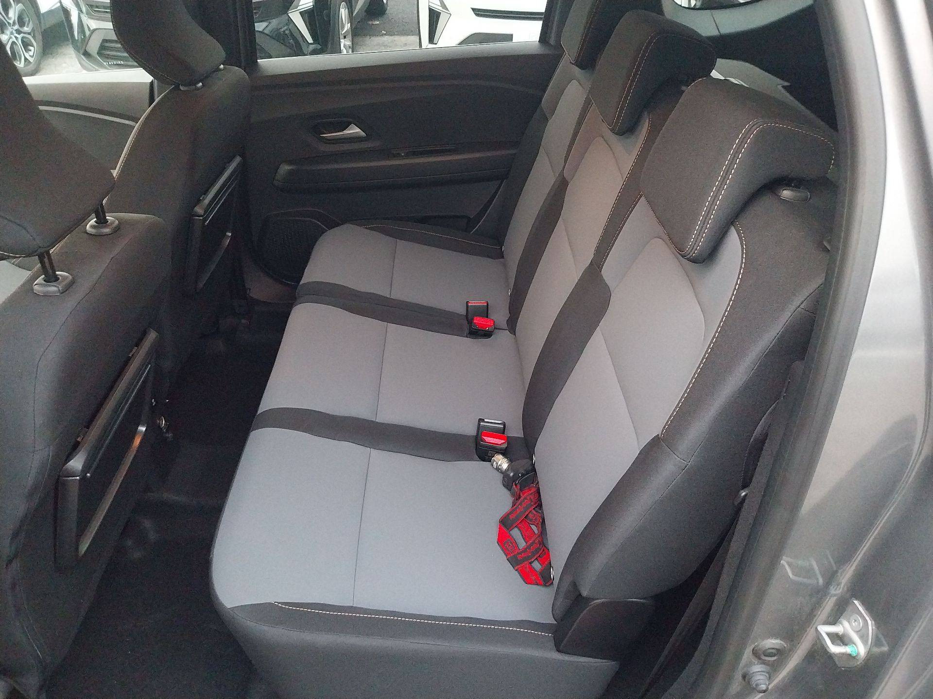 Vente en ligne Dacia Jogger  Hybrid 140 5 places GSR2 au prix de 24 990 €