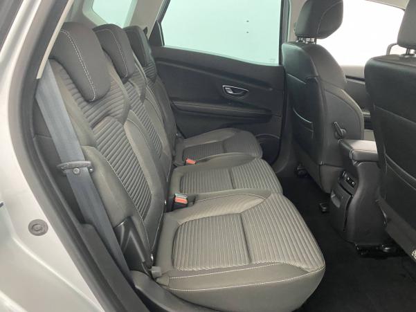 Vente en ligne Renault Scenic 4 Scenic Blue dCi 120 au prix de 16 990 €