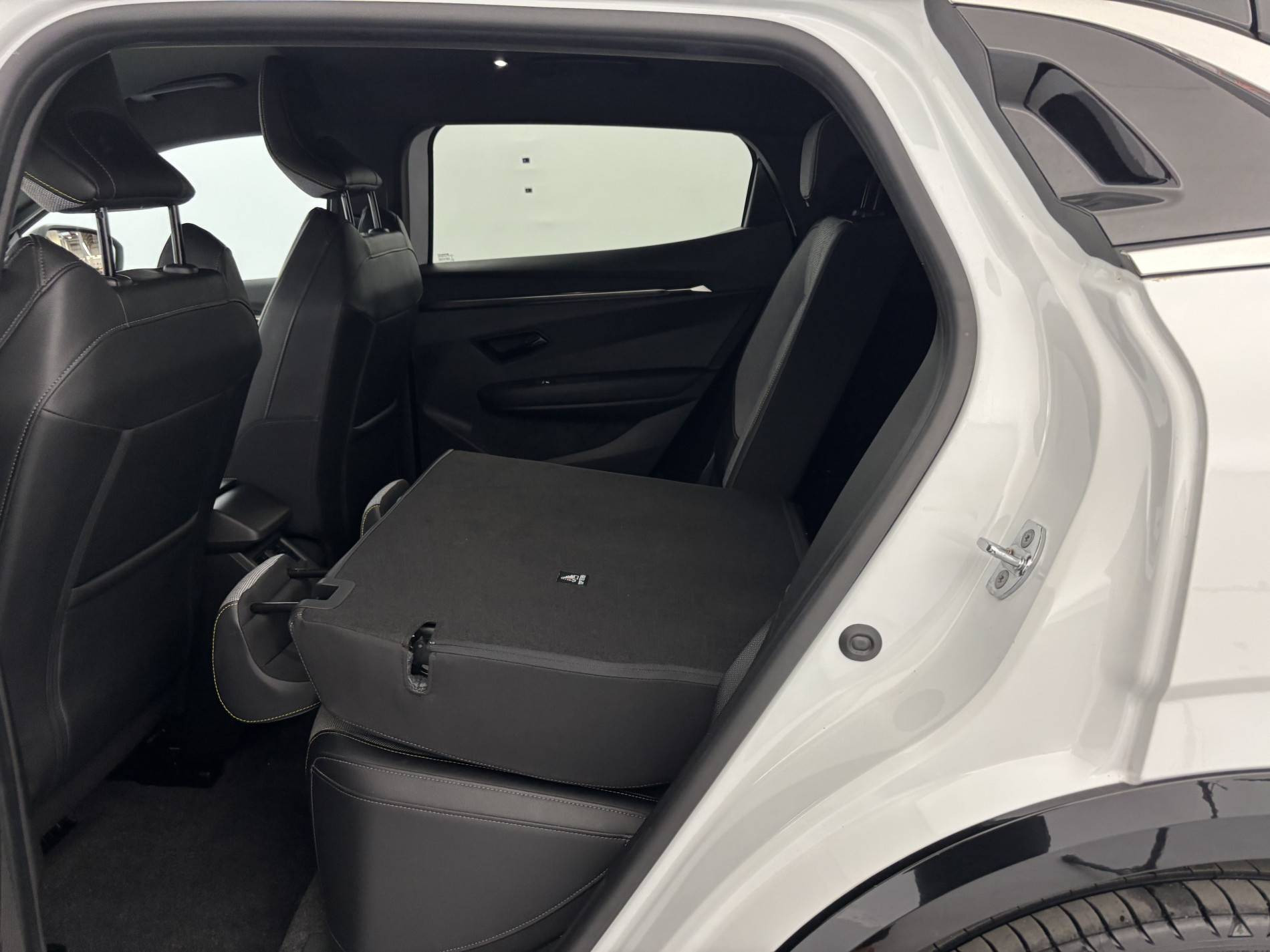 Vente en ligne Renault Megane E-Tech  EV60 220 ch super charge au prix de 23 490 €